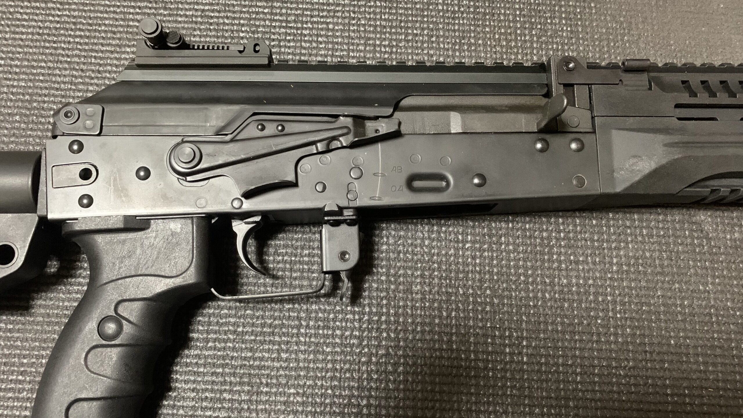 LCT 電動ガン AK-12 レシーバー　右サイド