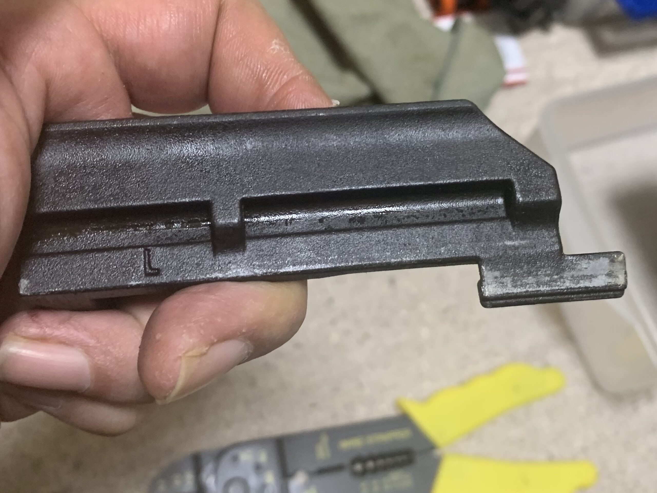 LCT AK74 NV チャージングハンドル　裏