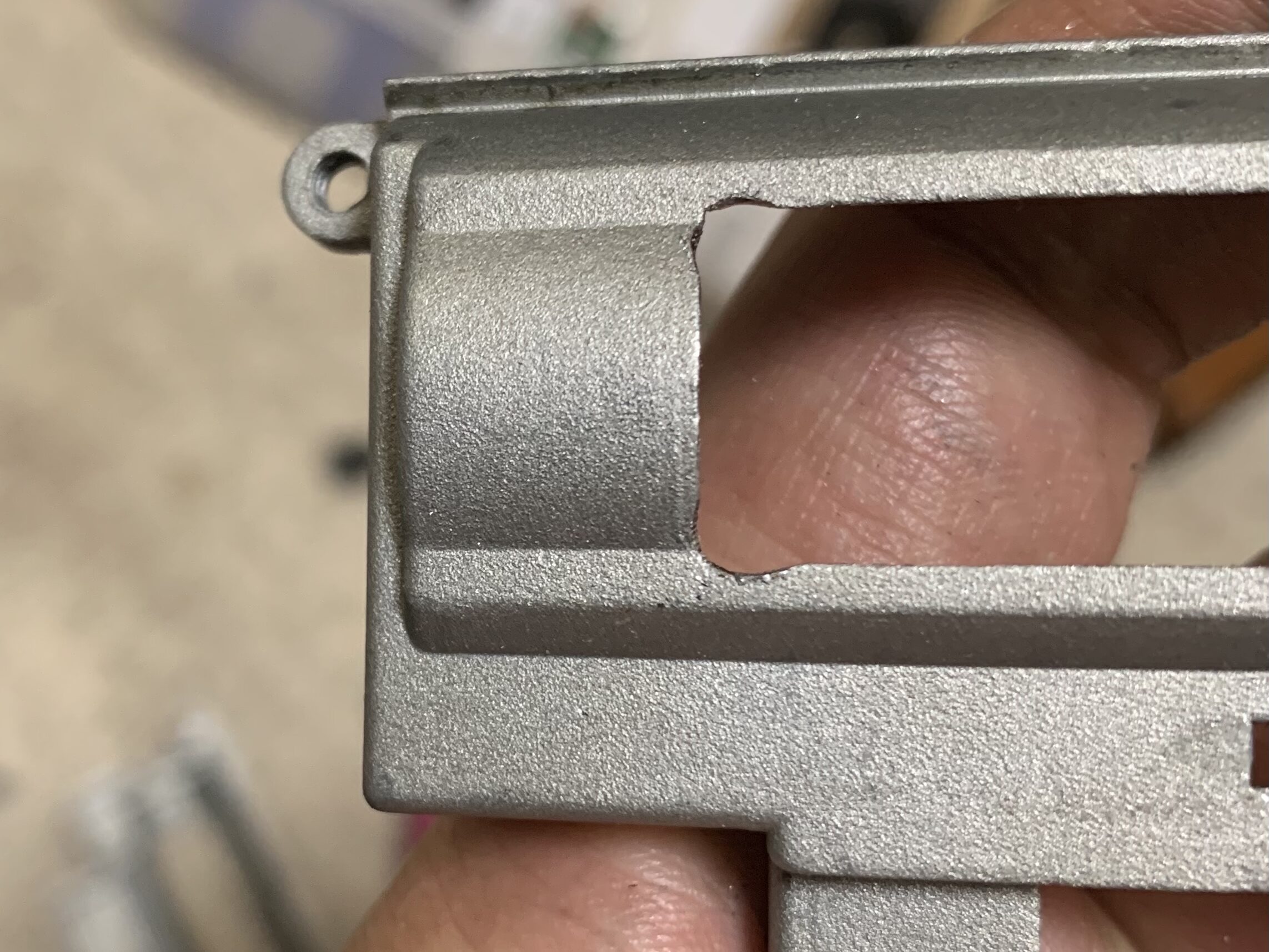 LCT AK74 NV メカボックス　窓の加工