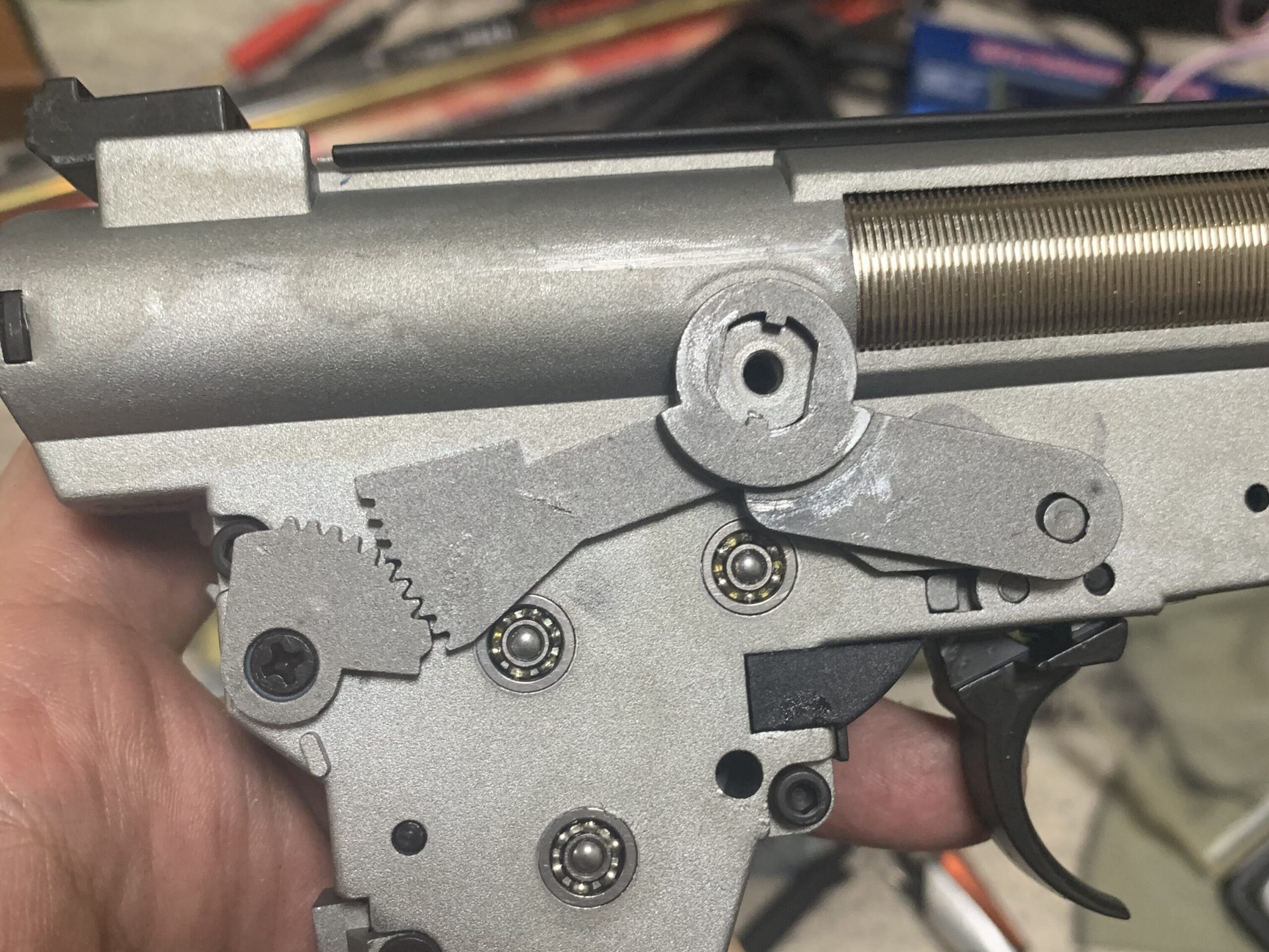 LCT 電動ガン AK74 NVの分解:メカボックスの取り出し