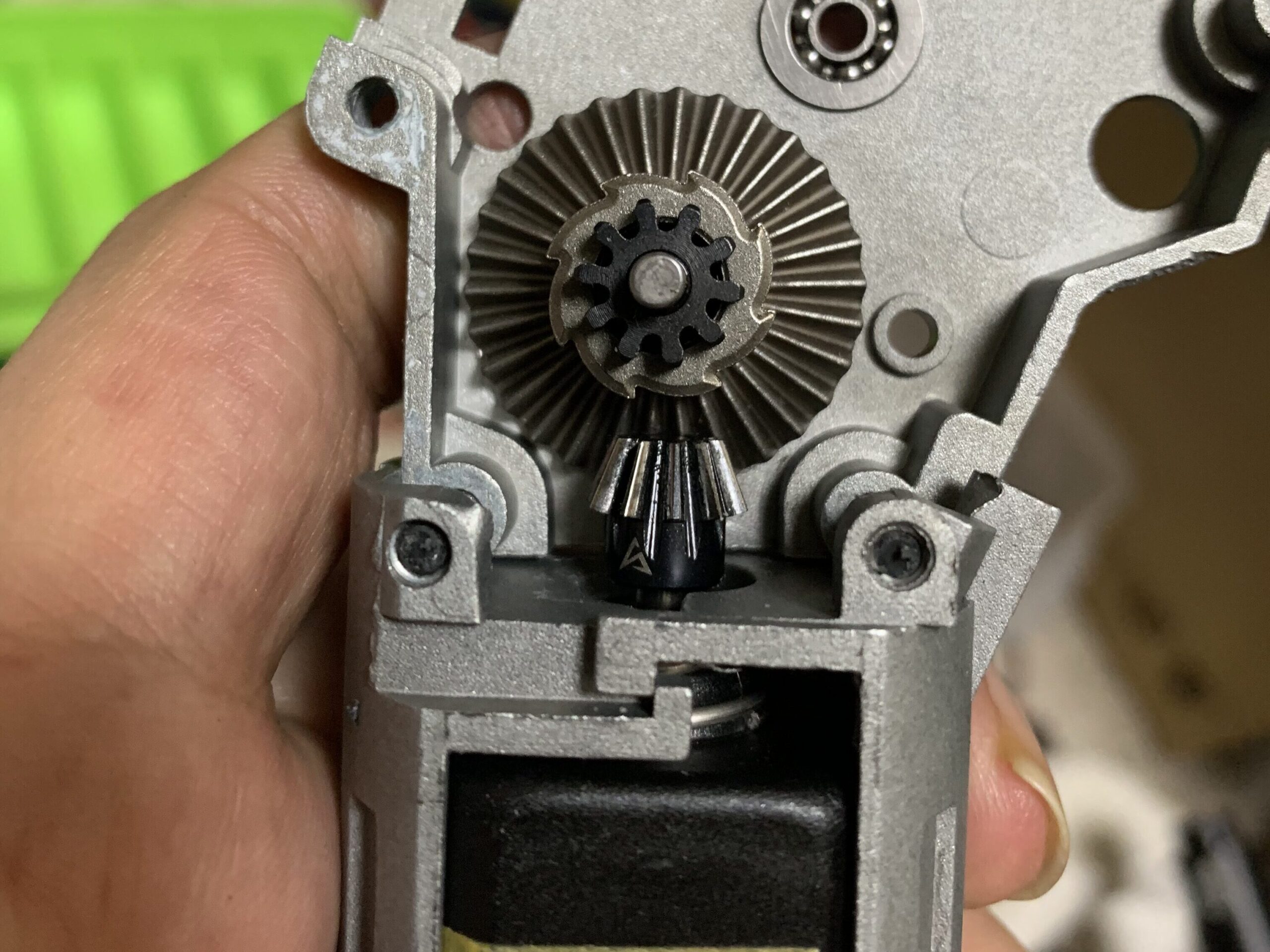 シム調整　モーターピニオン位置の調整