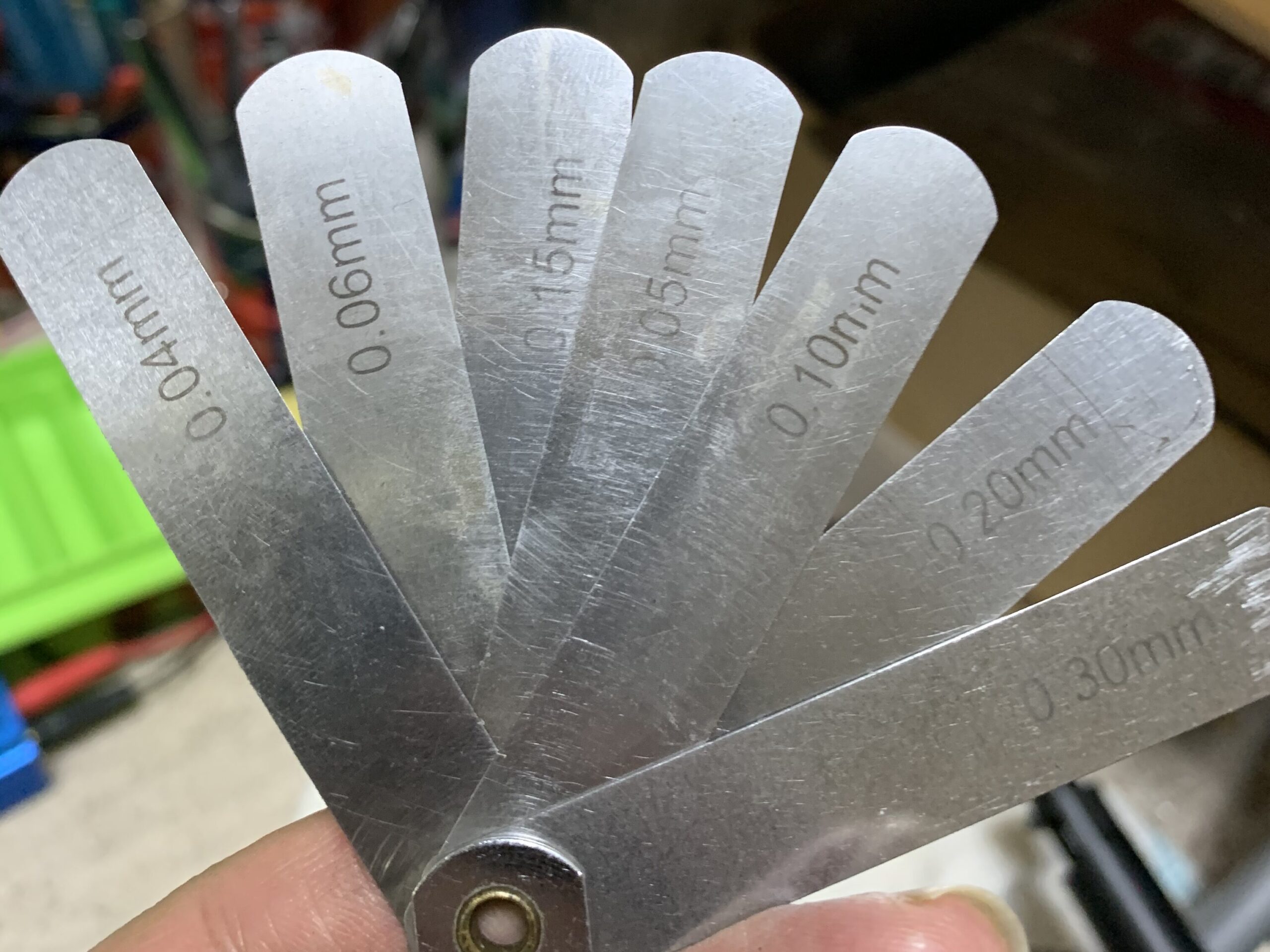 シム調整　シックネスゲージ展開