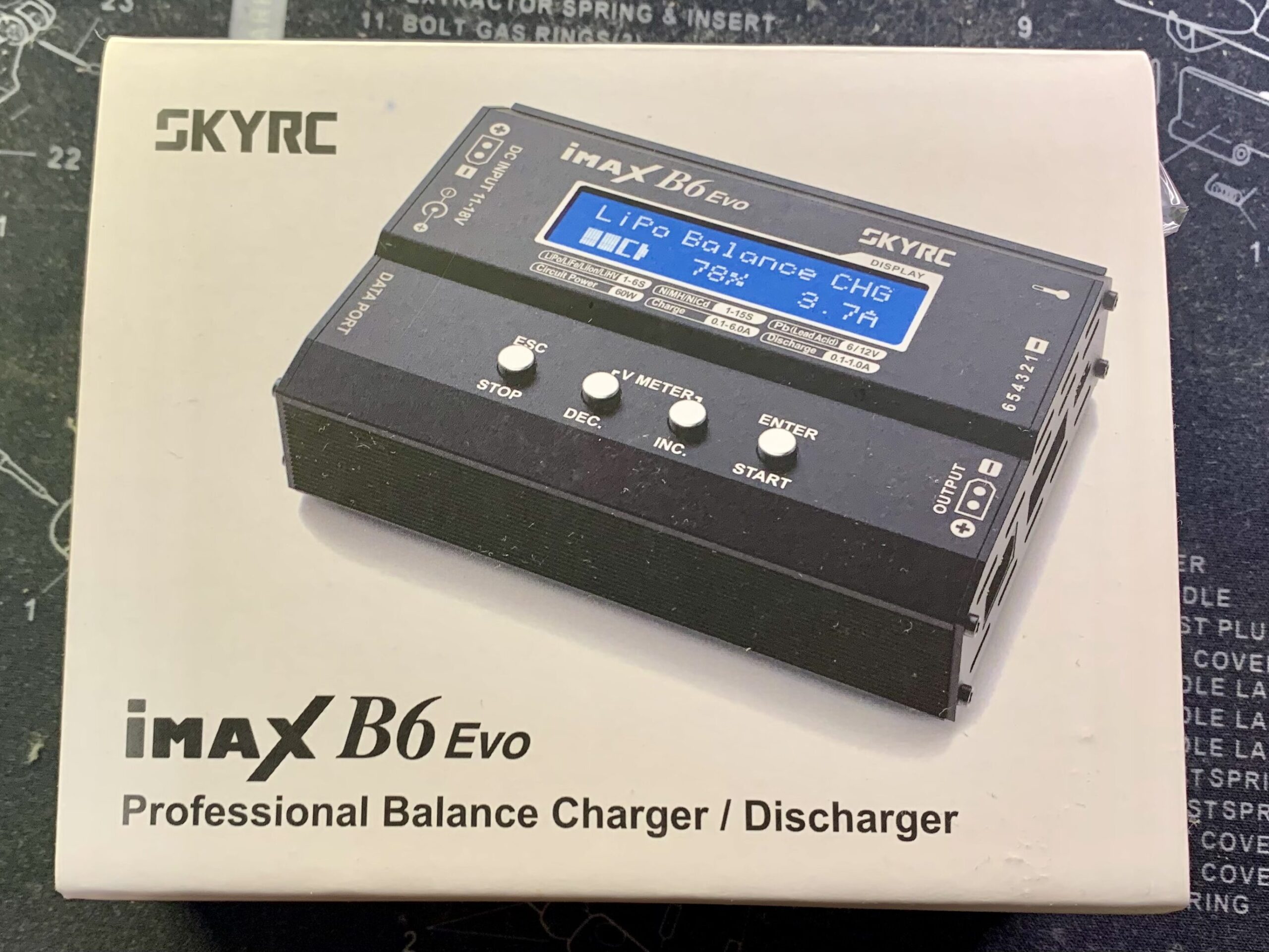 SKYRC iMAX B6 EVO 箱