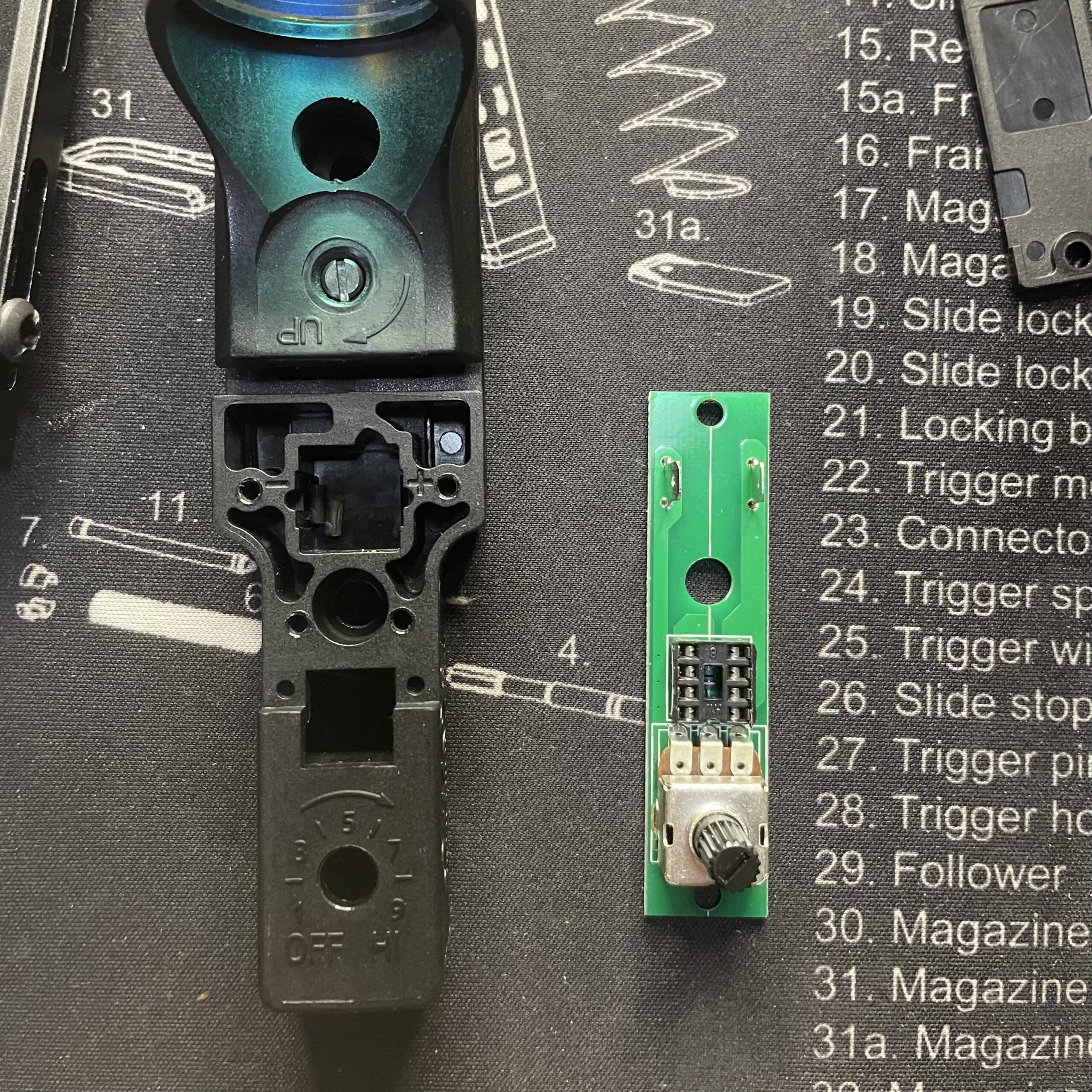 SOTAC C-MORE ドットサイト　レプリカ　本体と基盤