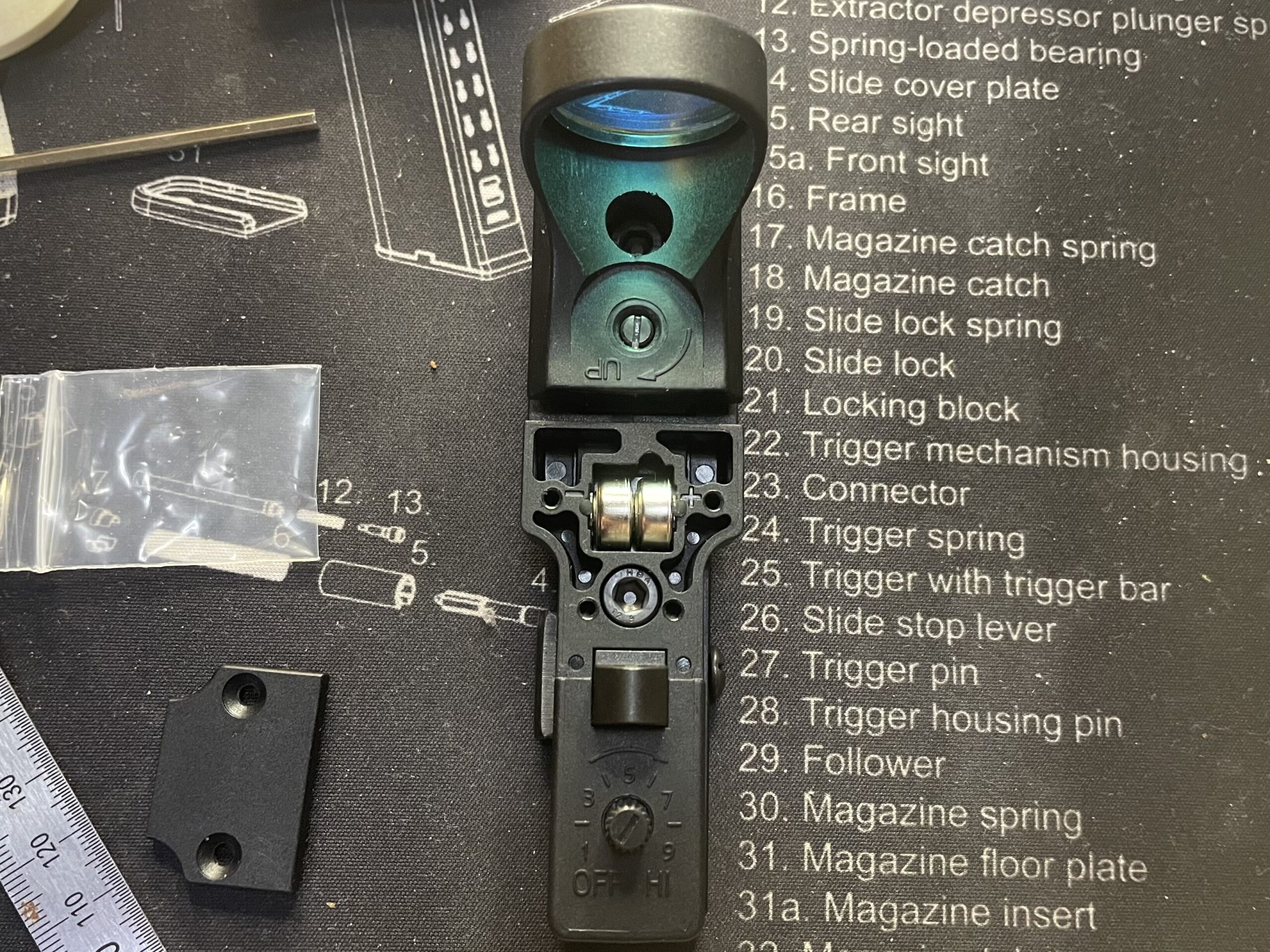 SOTAC C-MORE ドットサイト　レプリカ　電池を入れるコツ