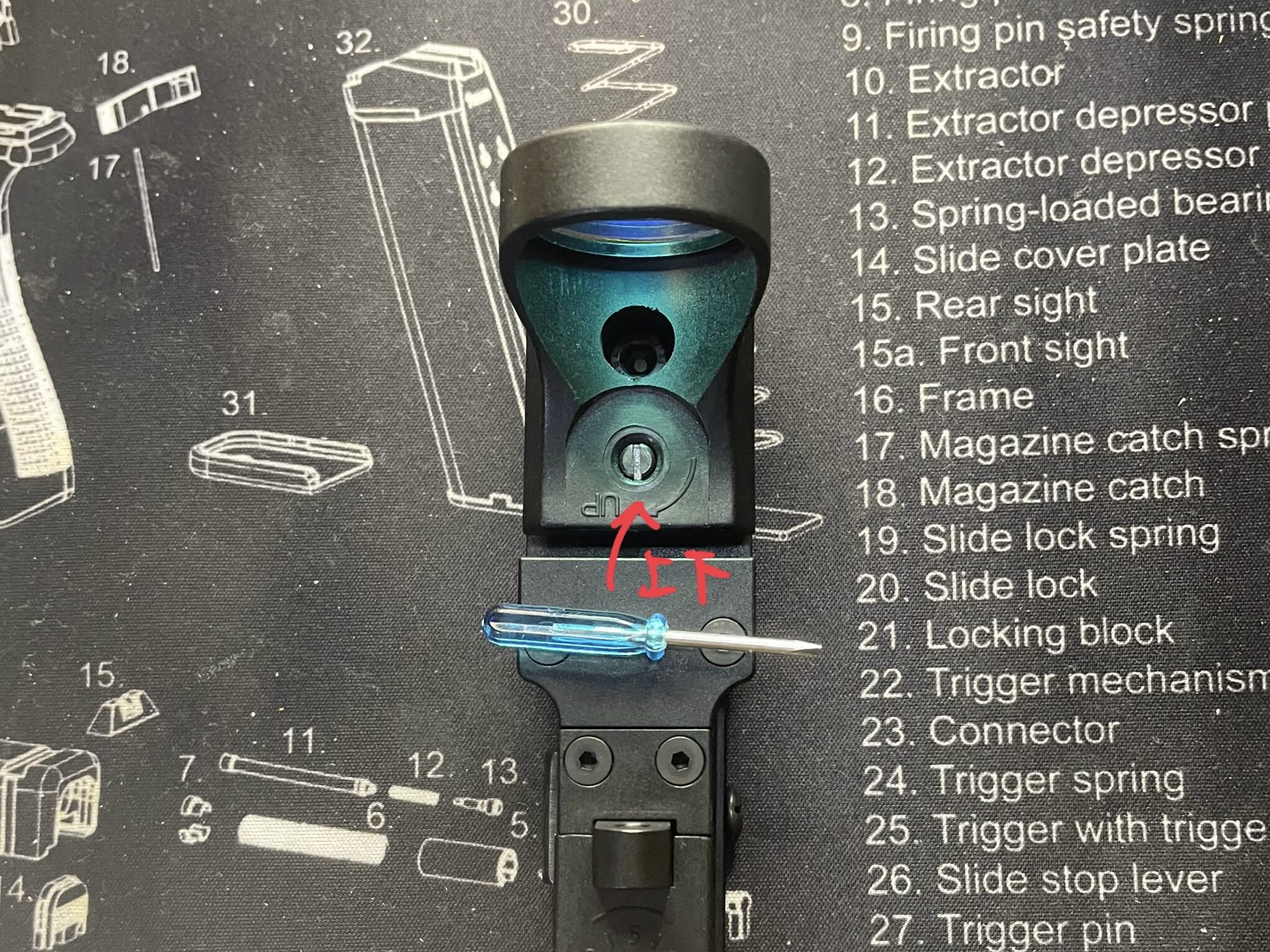 SOTAC C-MORE ドットサイト　レプリカ　ドット位置上下調整