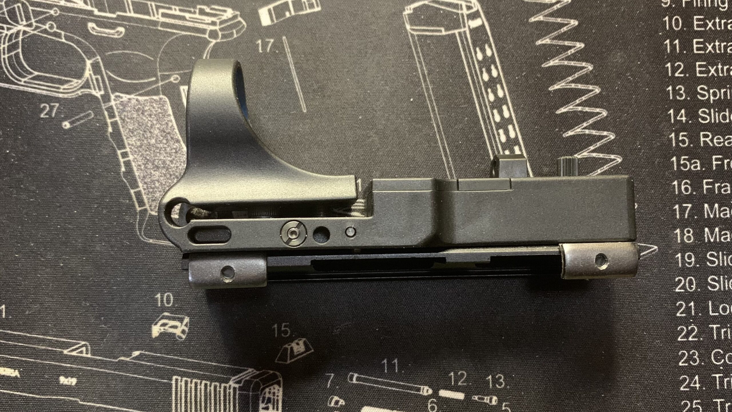 SOTAC C-MORE ドットサイト　レプリカ　左側面