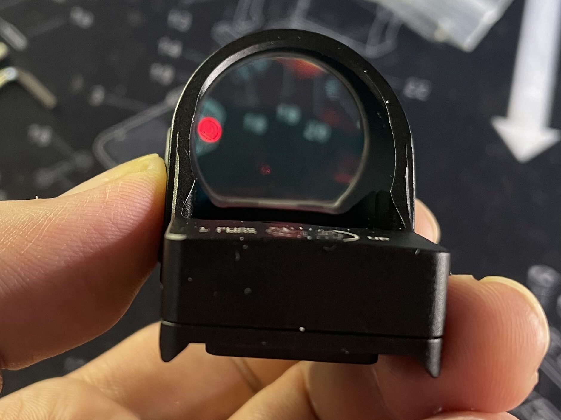 SOTAC trijicon SRO ドットサイト　ドット左振り