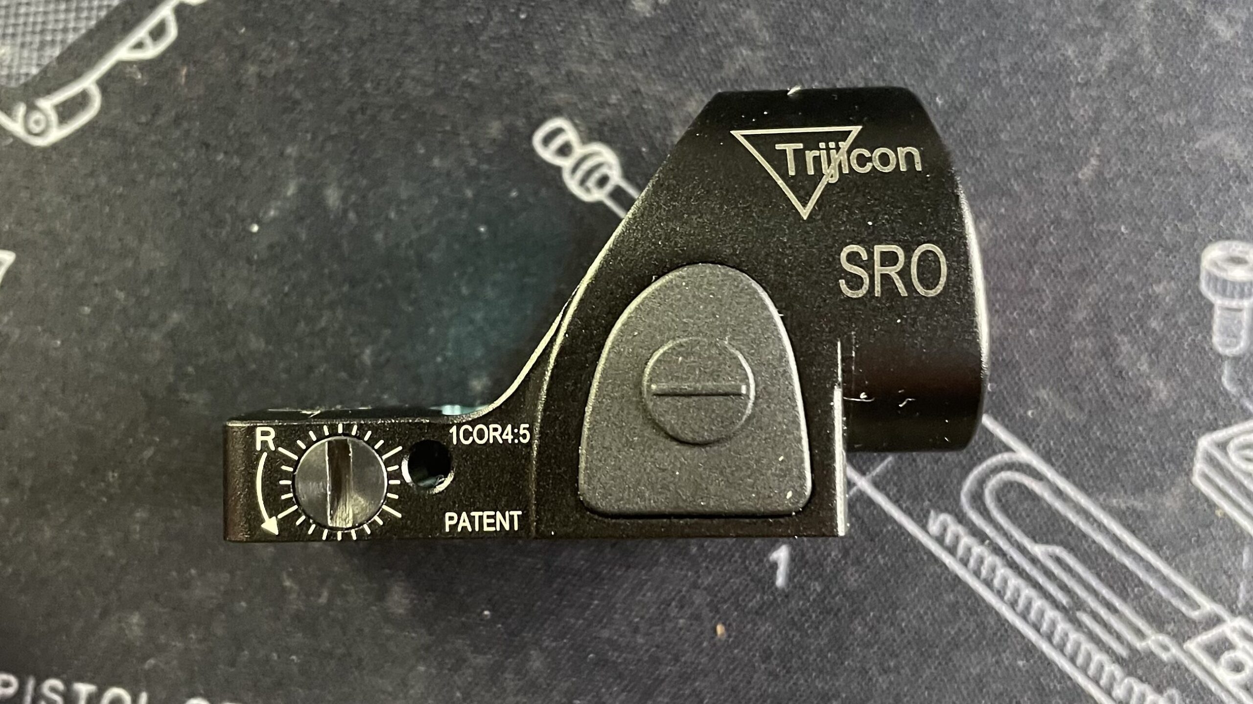 SOTAC trijicon SRO ドットサイト　右側面