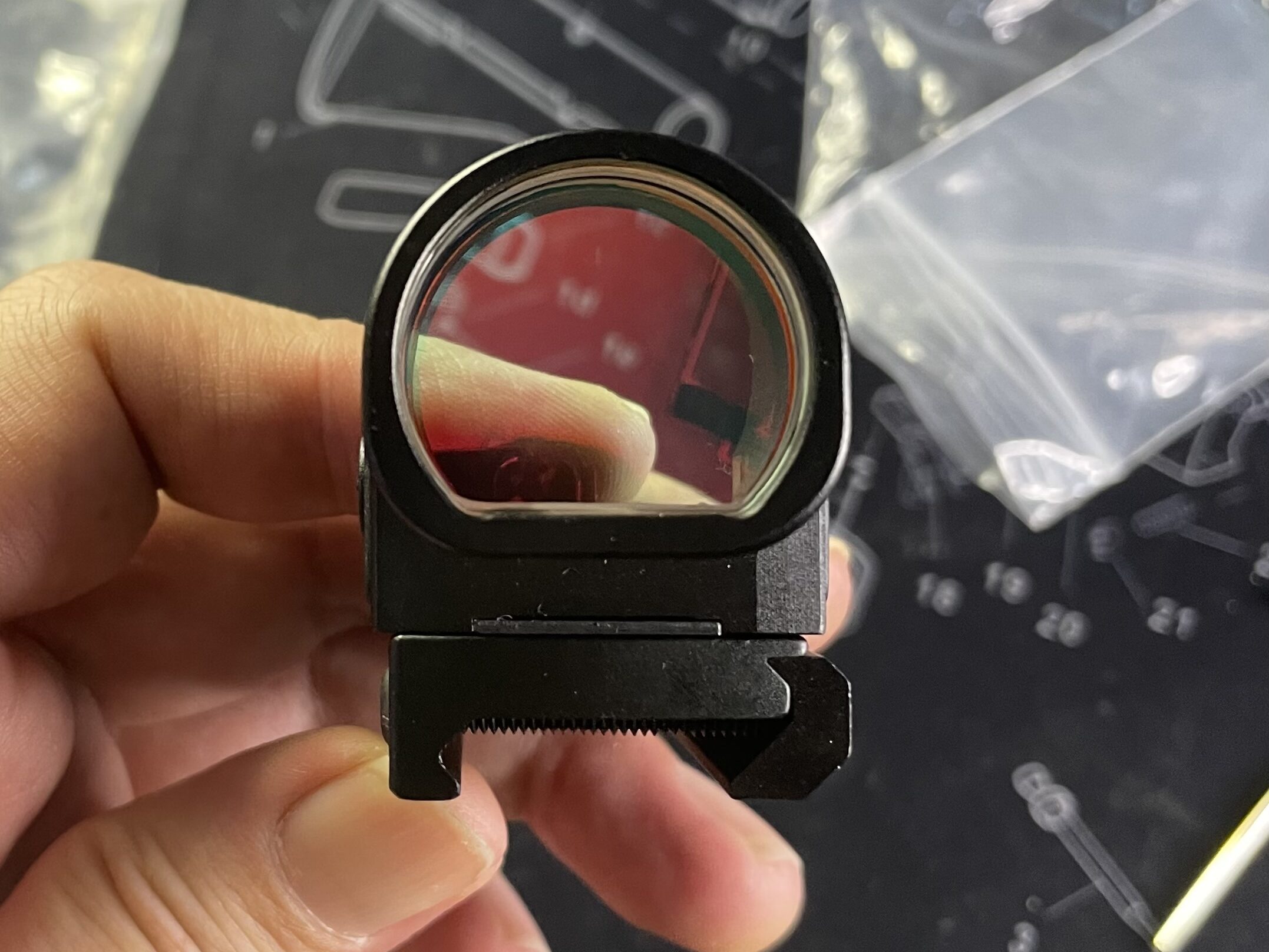 SOTAC trijicon SRO ドットサイト　レールマウント　正面