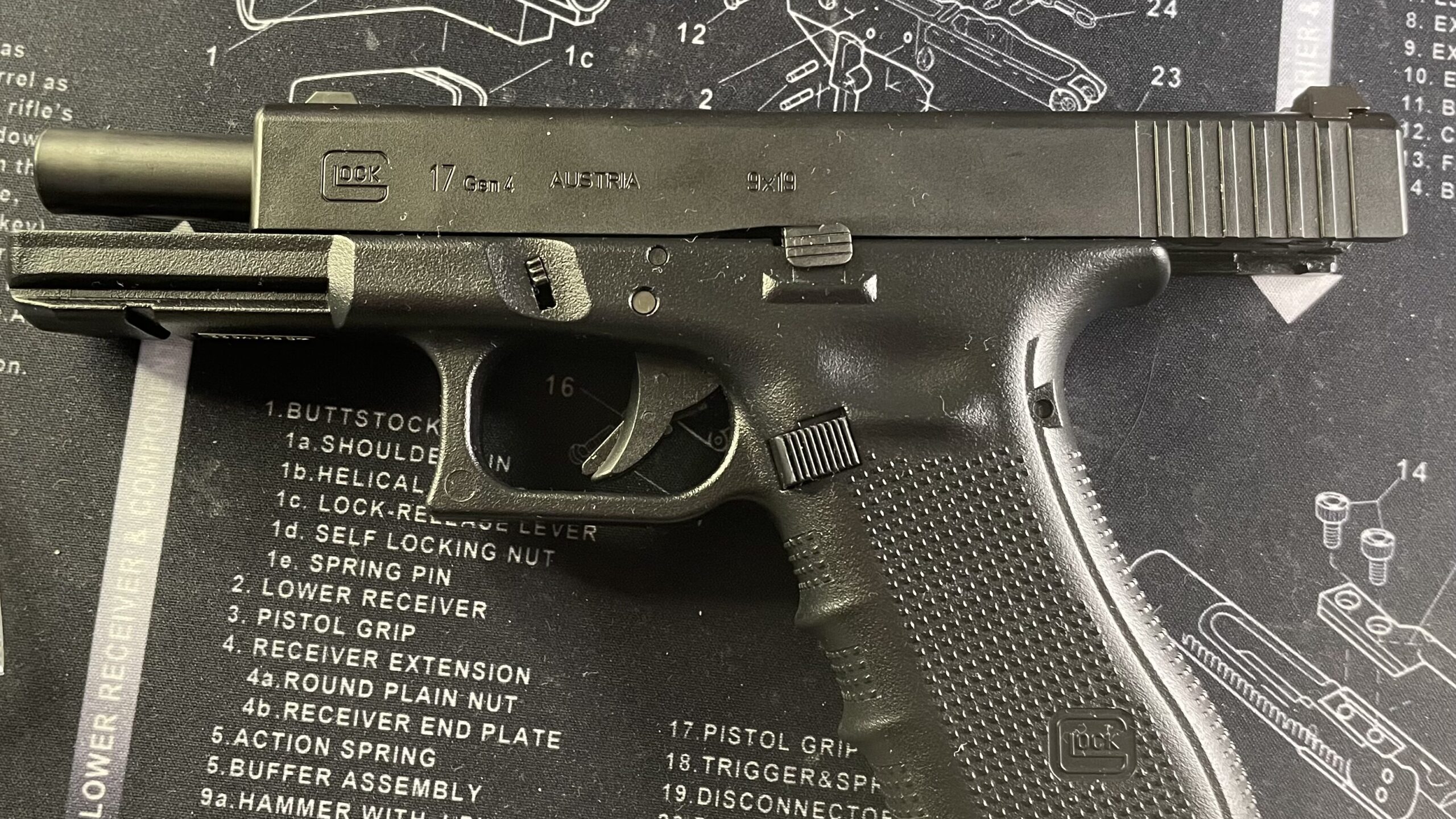 SOTAC trijicon SRO ドットサイト　東京マルイ　グロック17 GEN.4 ホールドオープン