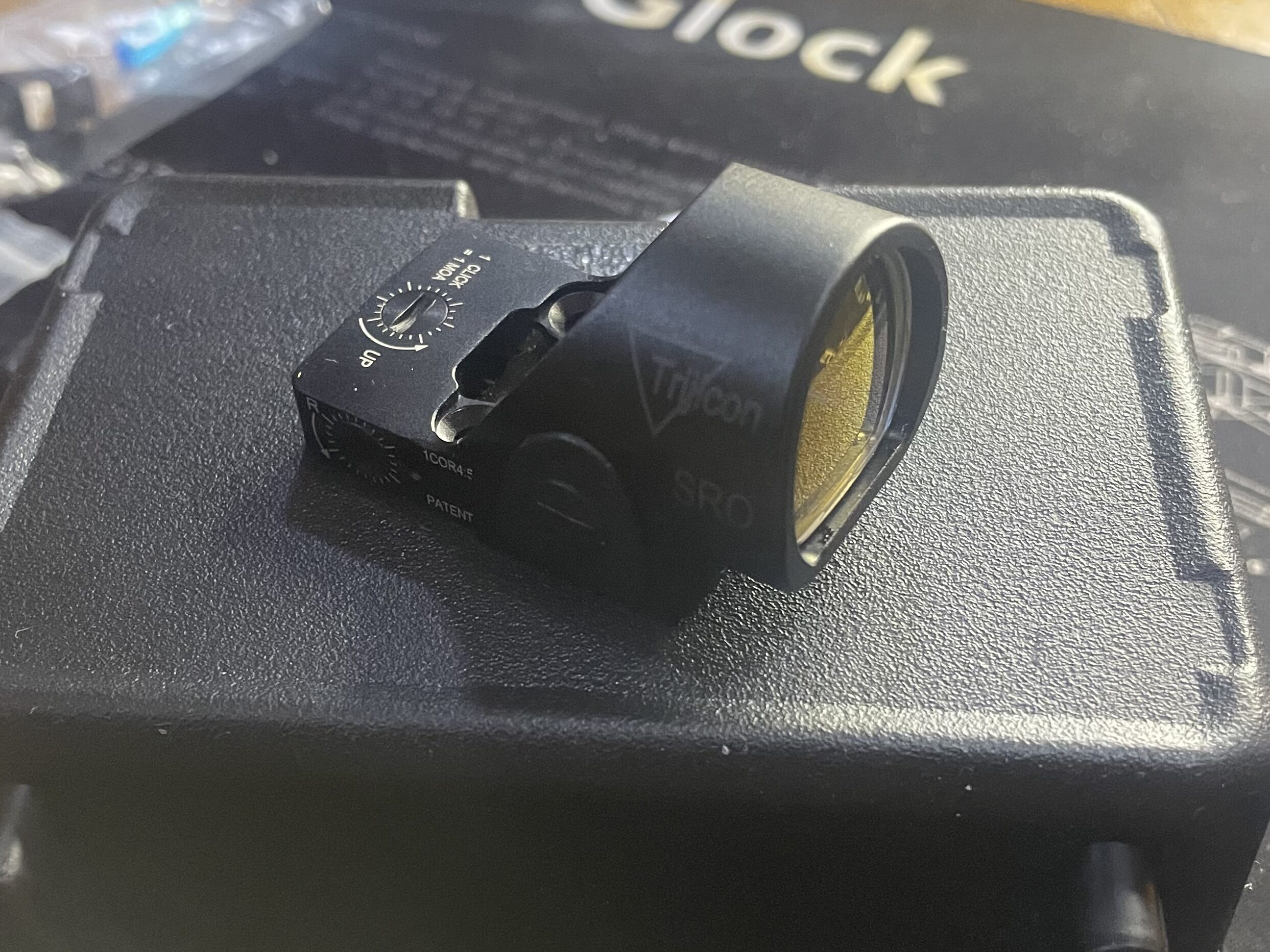 SOTAC trijicon SRO ドットサイト　前側からの全容