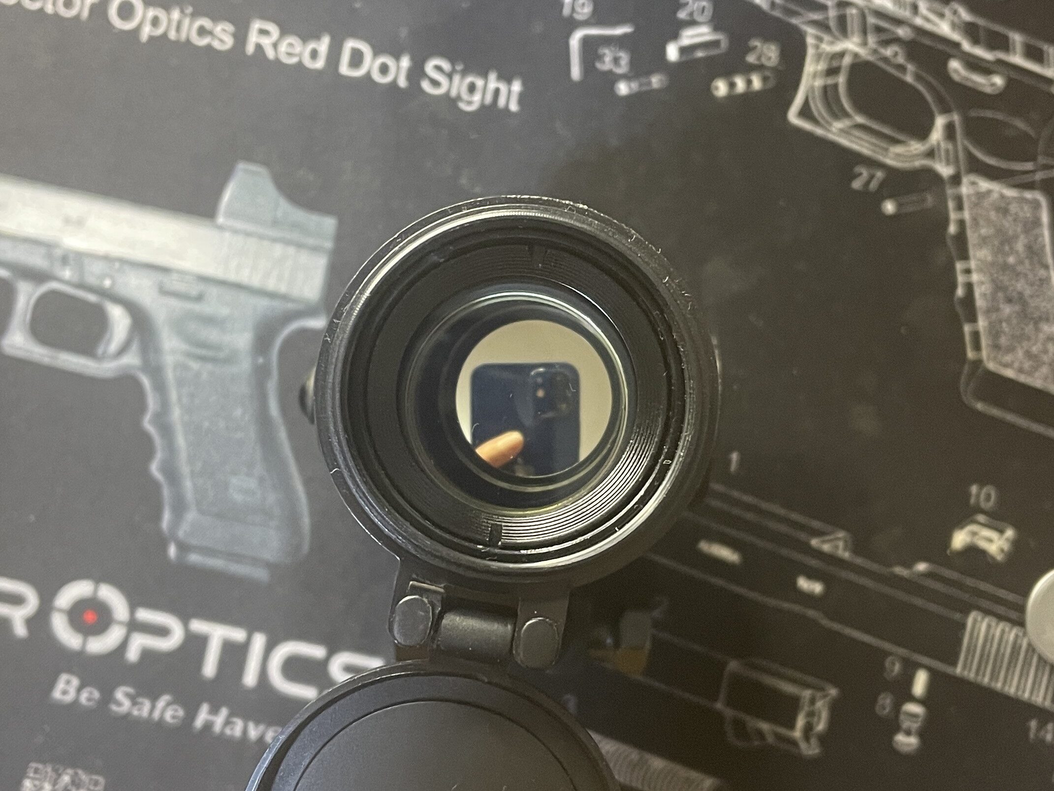 Sutekus 4MOA ドットサイト M3タイプ　正面　バトラーキャップ開