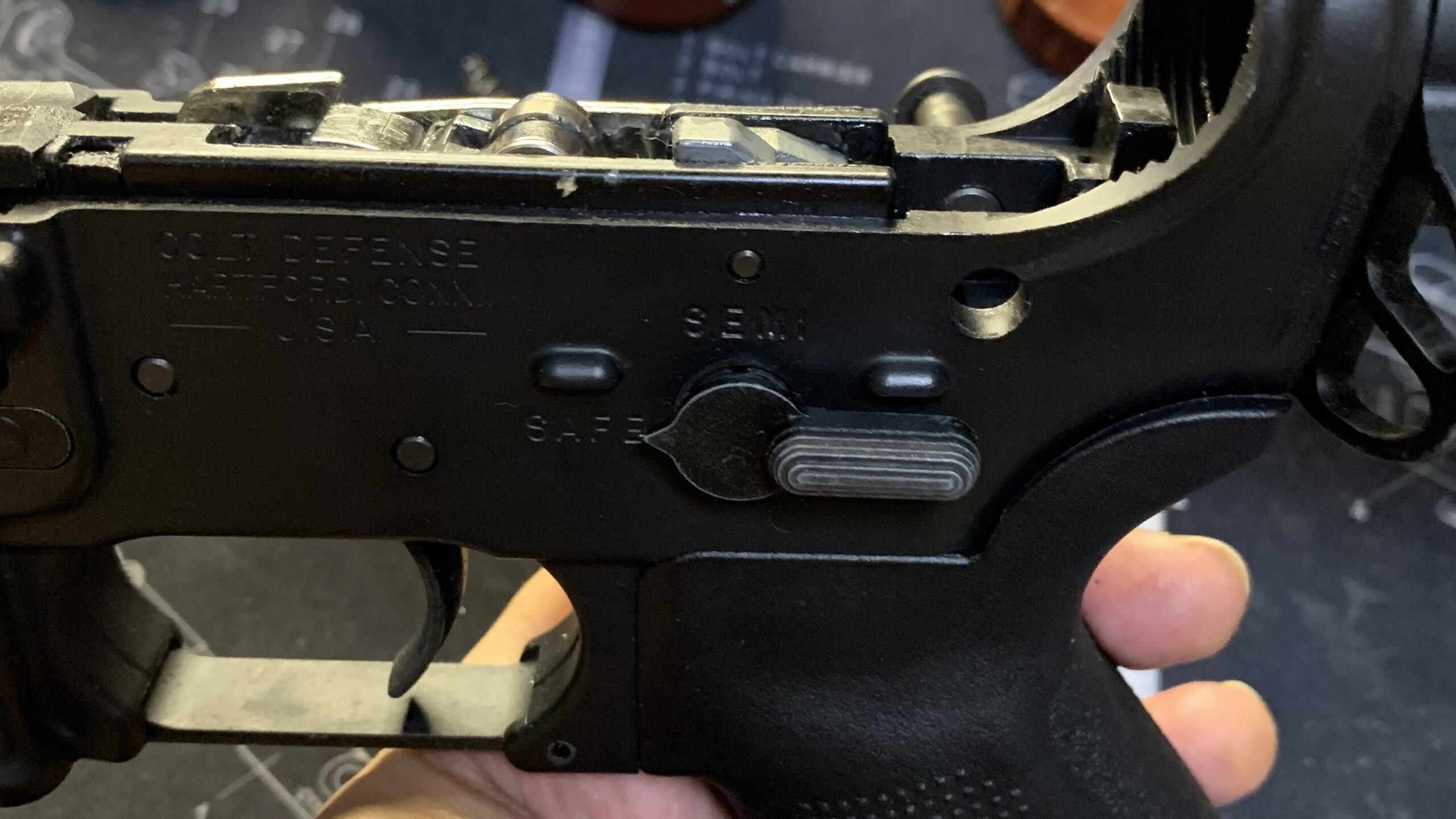 東京マルイ　CQBR ブロック1 セレクターをセーフに入れる