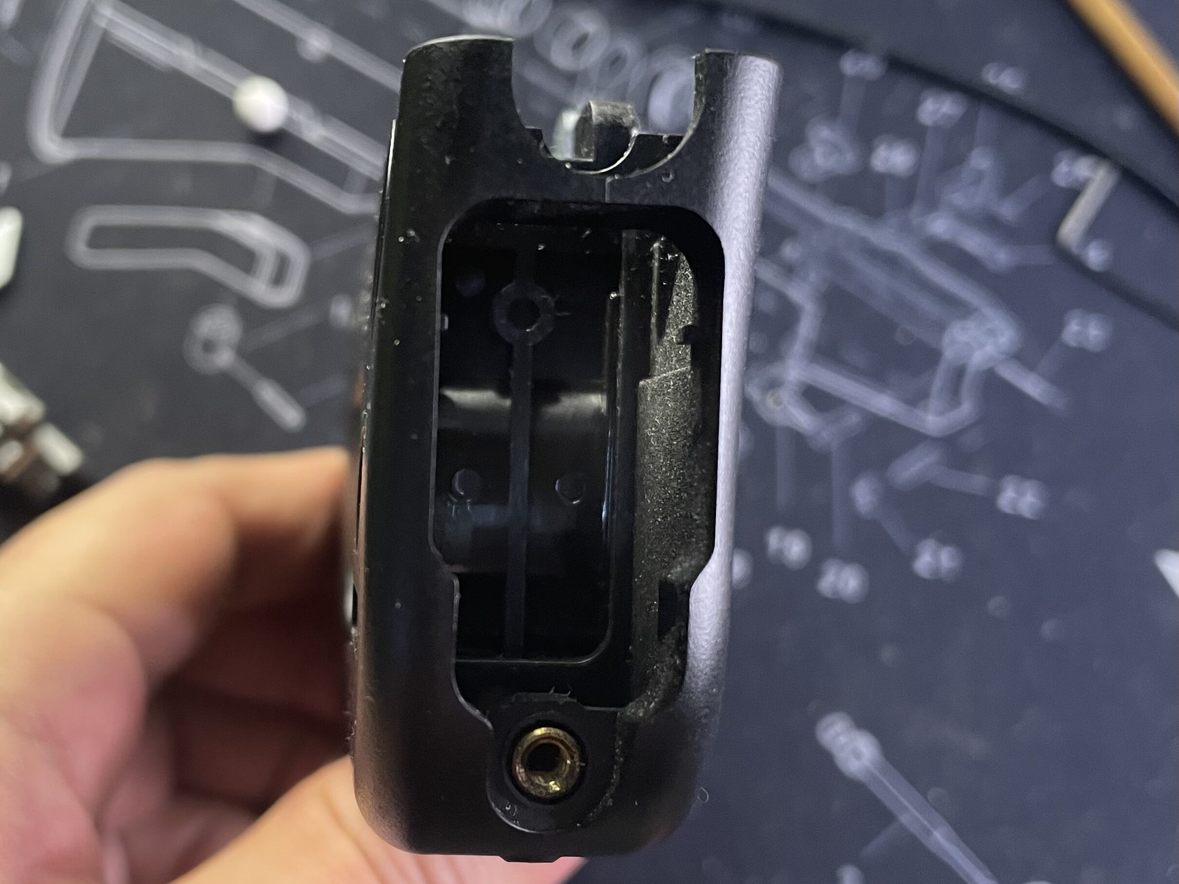 東京マルイ　CURVE フレーム前側の空間