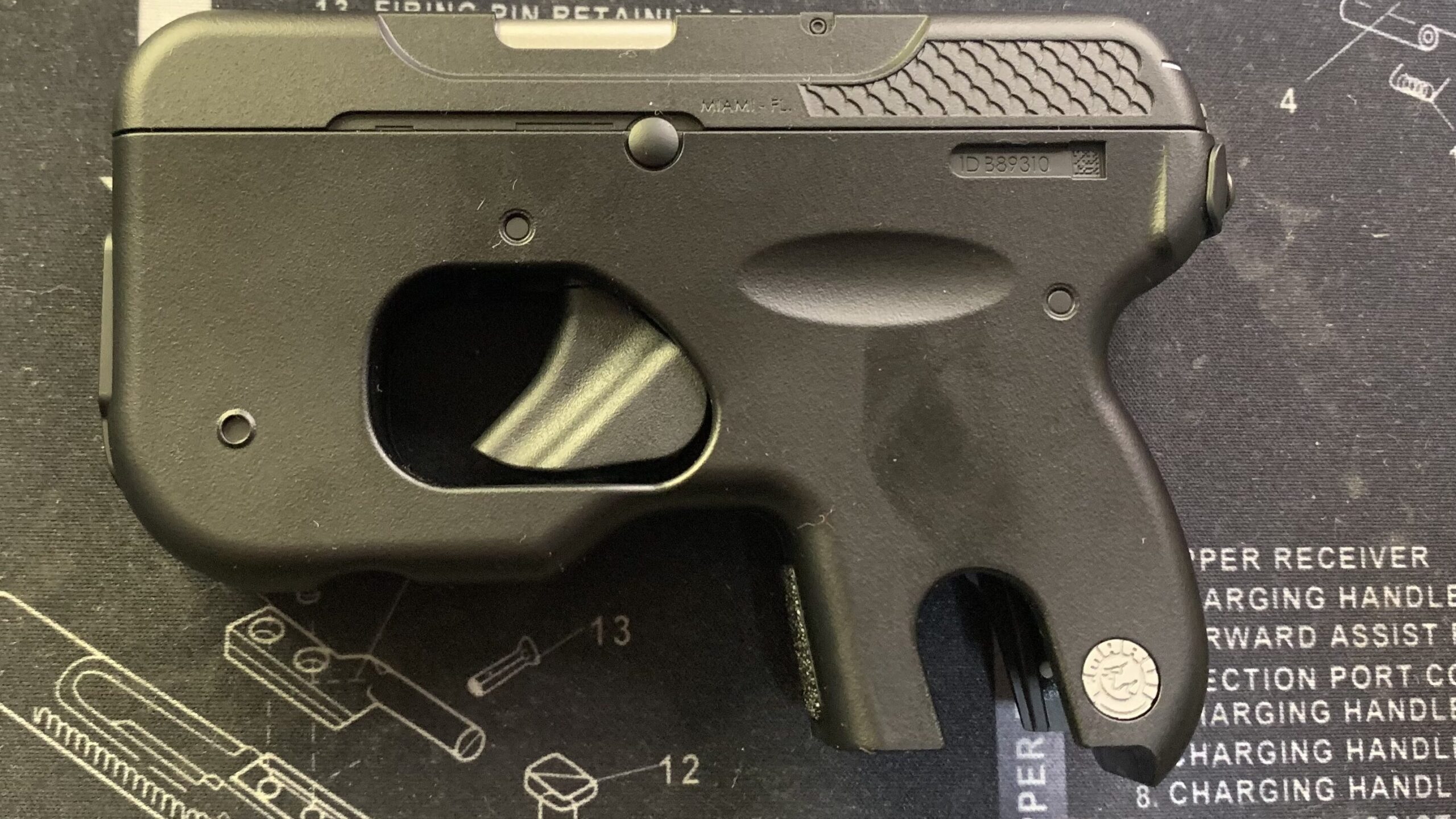 東京マルイ　CURVE 右側