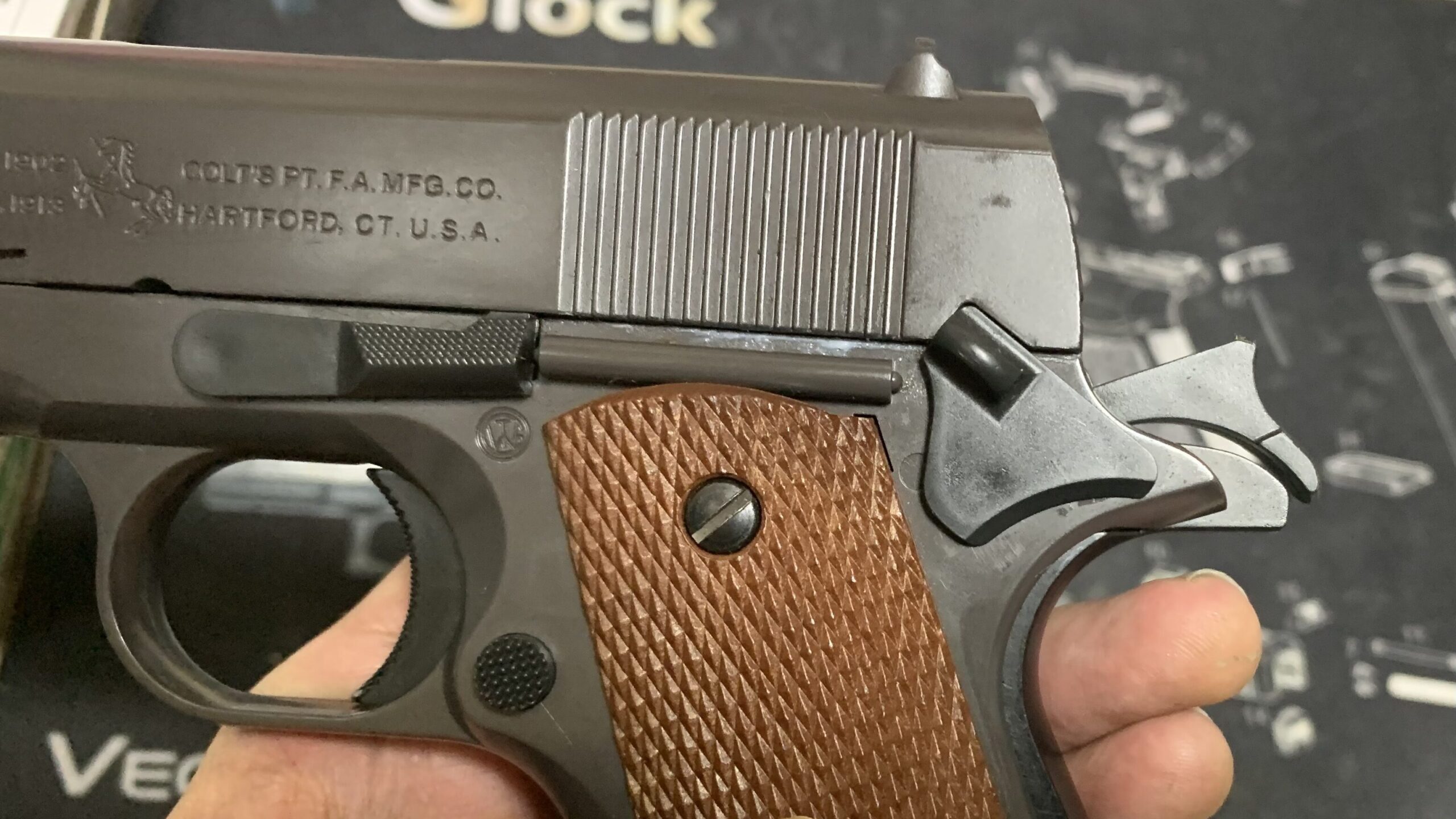 東京マルイ　コルトM1911ガバメント　HG セーフティオン状態