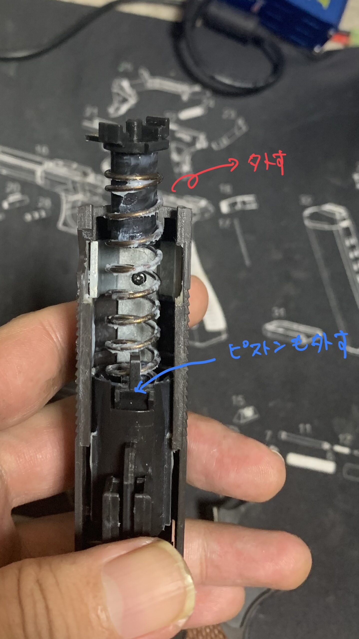 東京マルイ　コルトM1911ガバメント　HG スプリング、スプリングガイドの取り外し