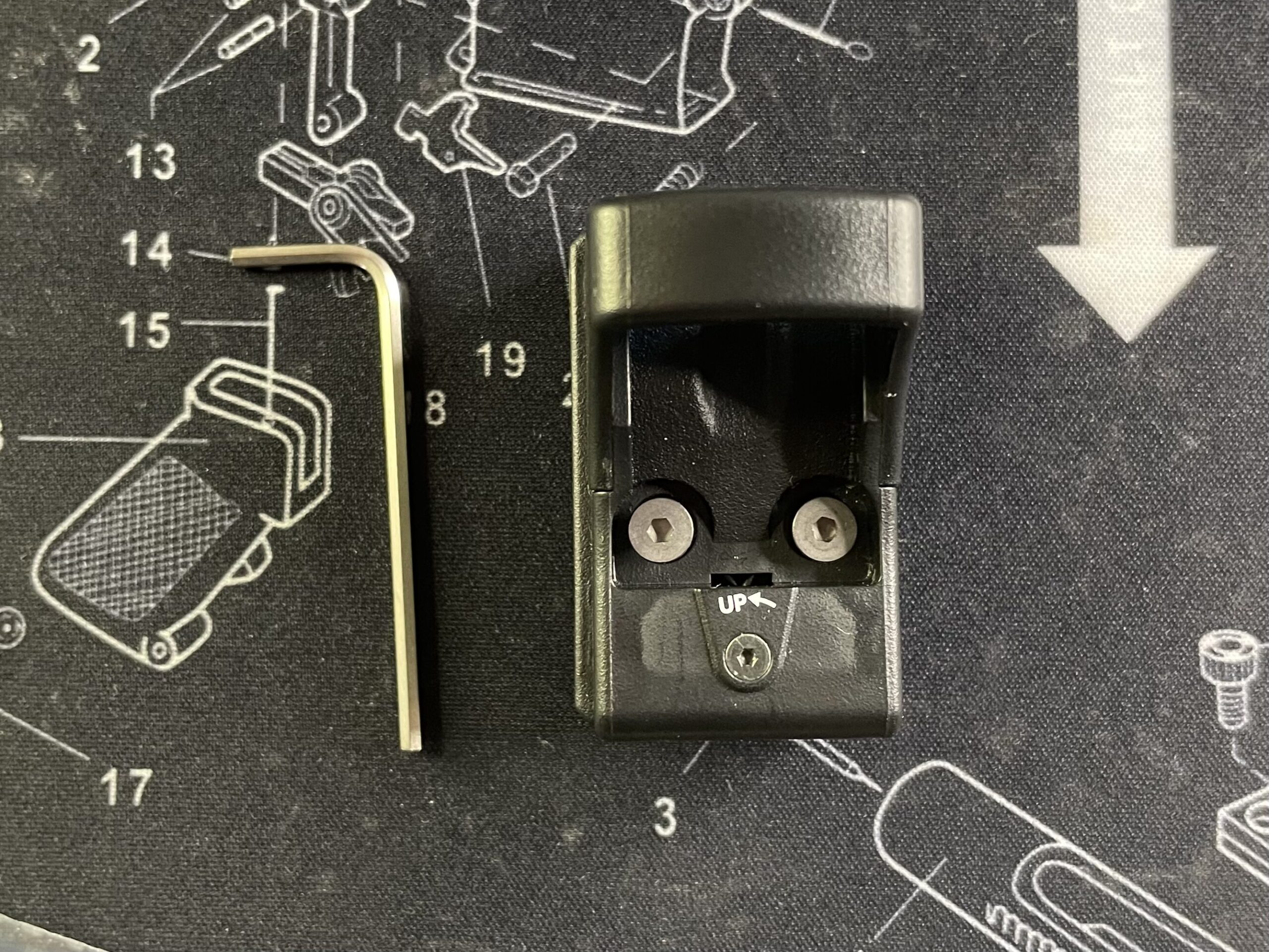 東京マルイ　マイクロプロサイト　レール固定スクリューの取り外し