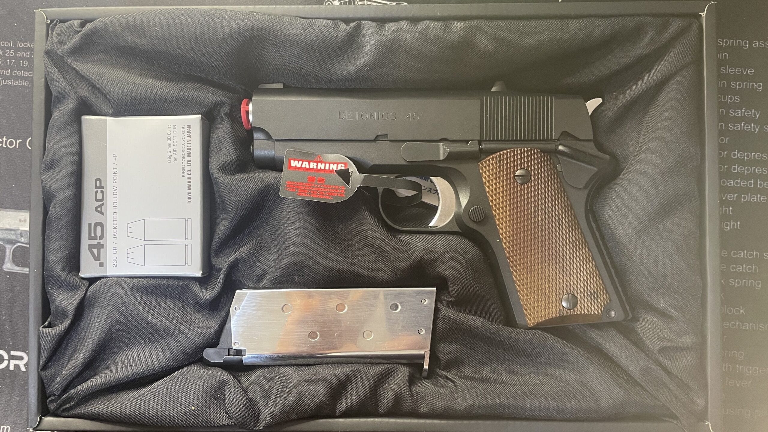 東京マルイ　デトニクス.45 コンバットマスター　箱の内装