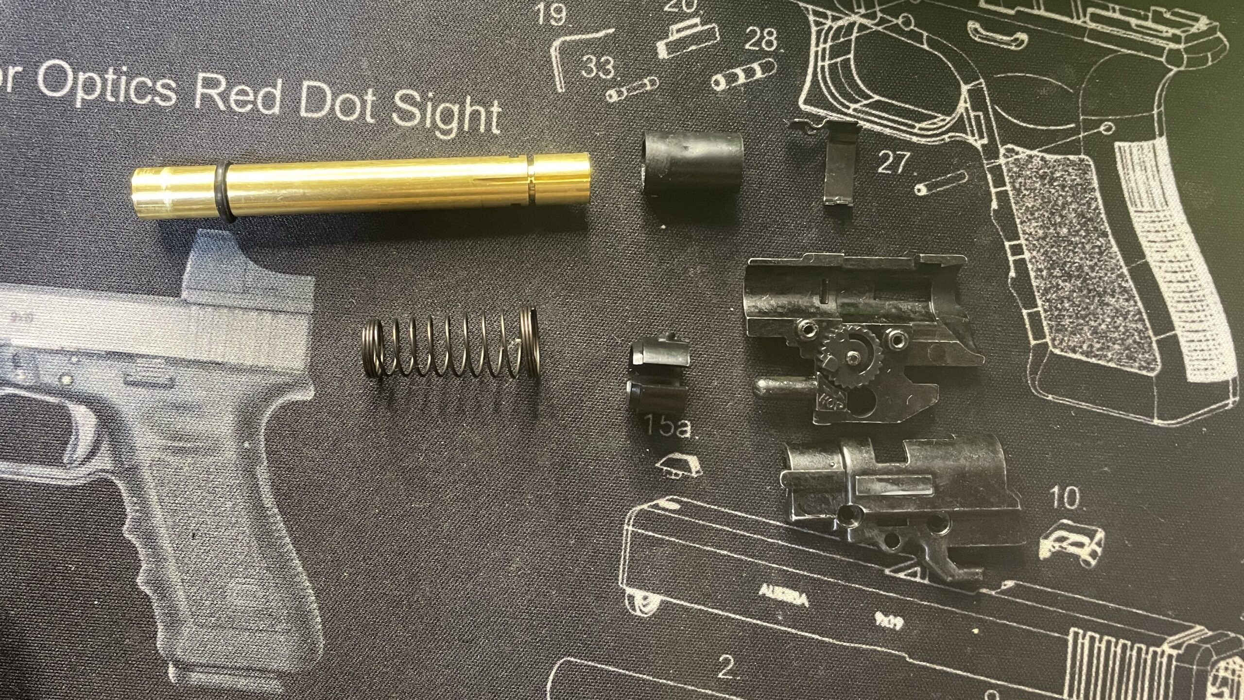 東京マルイ　デトニクス.45 分解したホップチャンバー