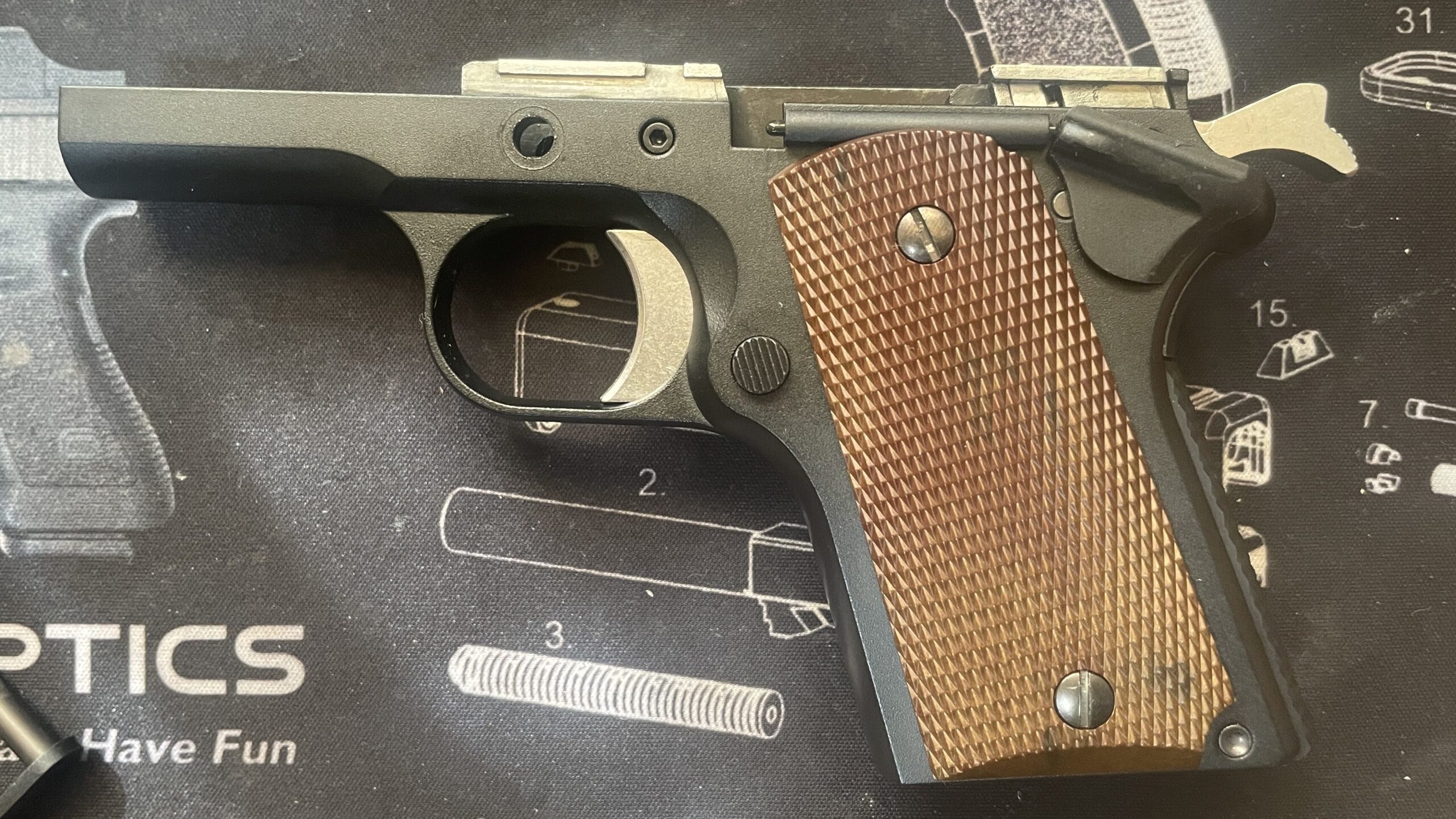 東京マルイ　デトニクス.45 コンバットマスター　フレームのカスタム完了