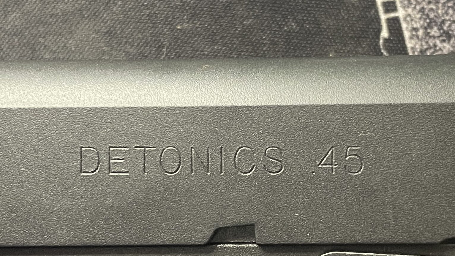 東京マルイ　デトニクス.45 コンバットマスター　刻印