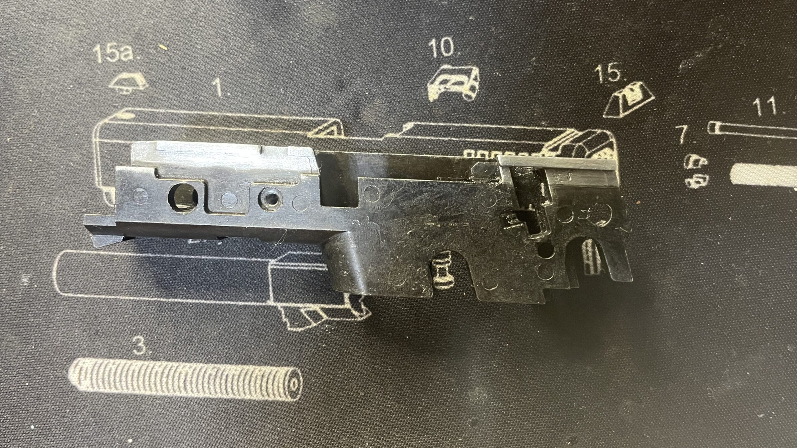 東京マルイ　デトニクス.45 コンバットマスター　インナーフレーム　研磨