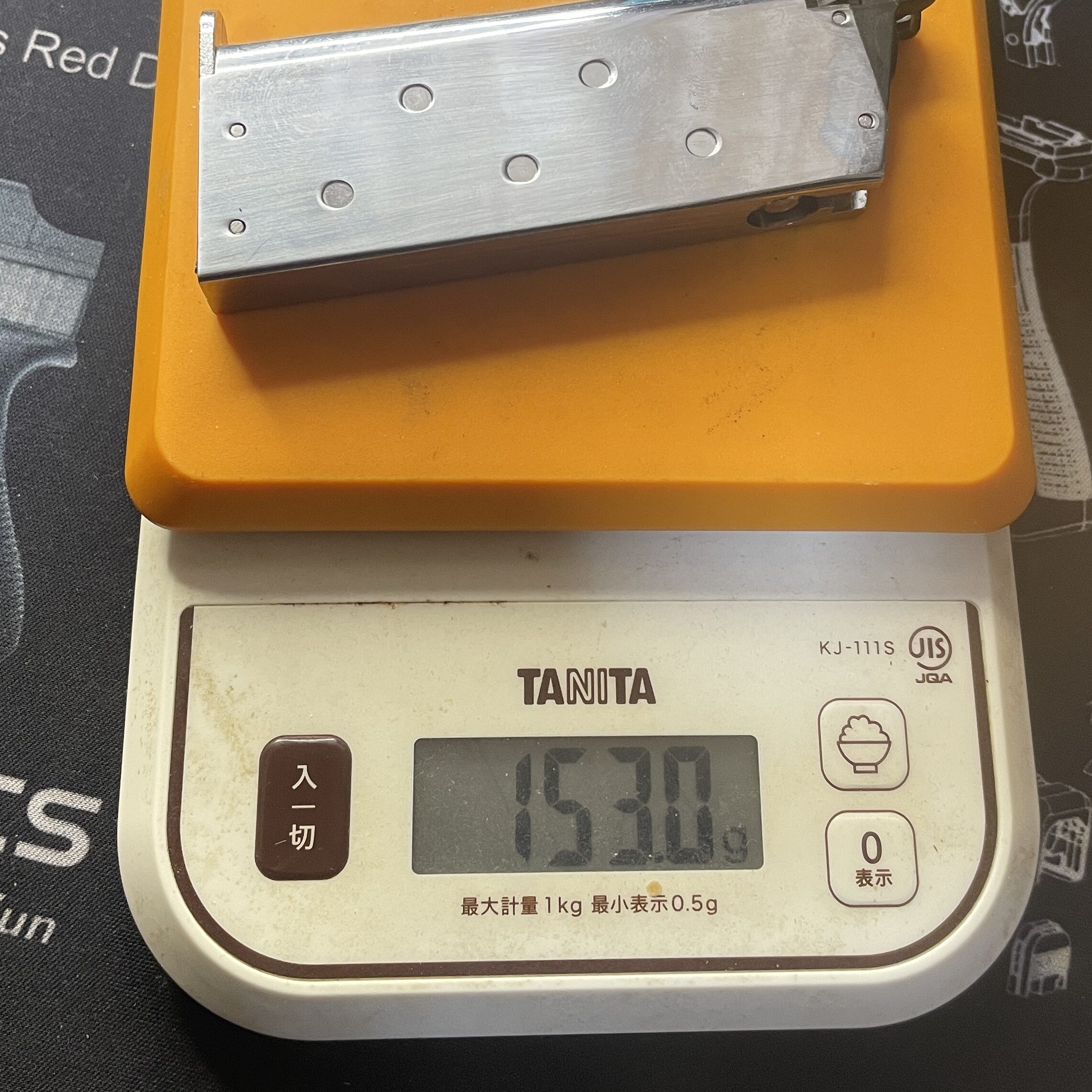 東京マルイ　デトニクス.45 コンバットマスター　マガジン重量