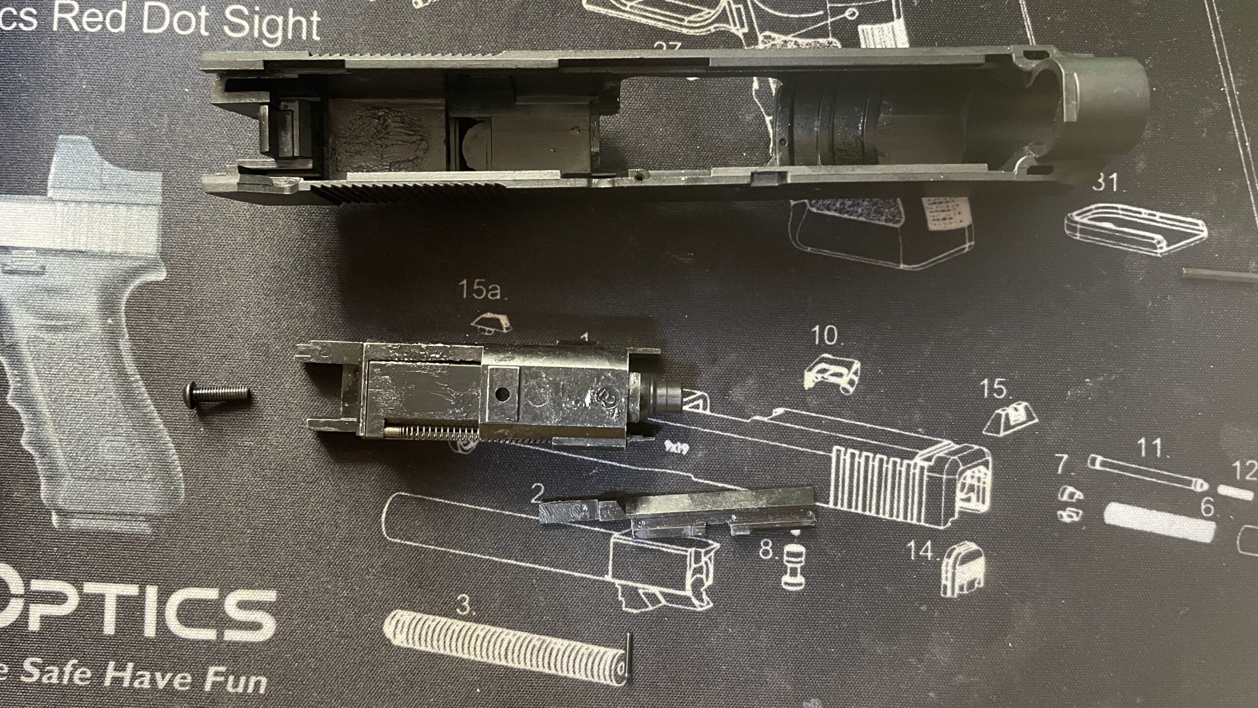 東京マルイ　デトニクス.45　取り外したブローバックエンジン