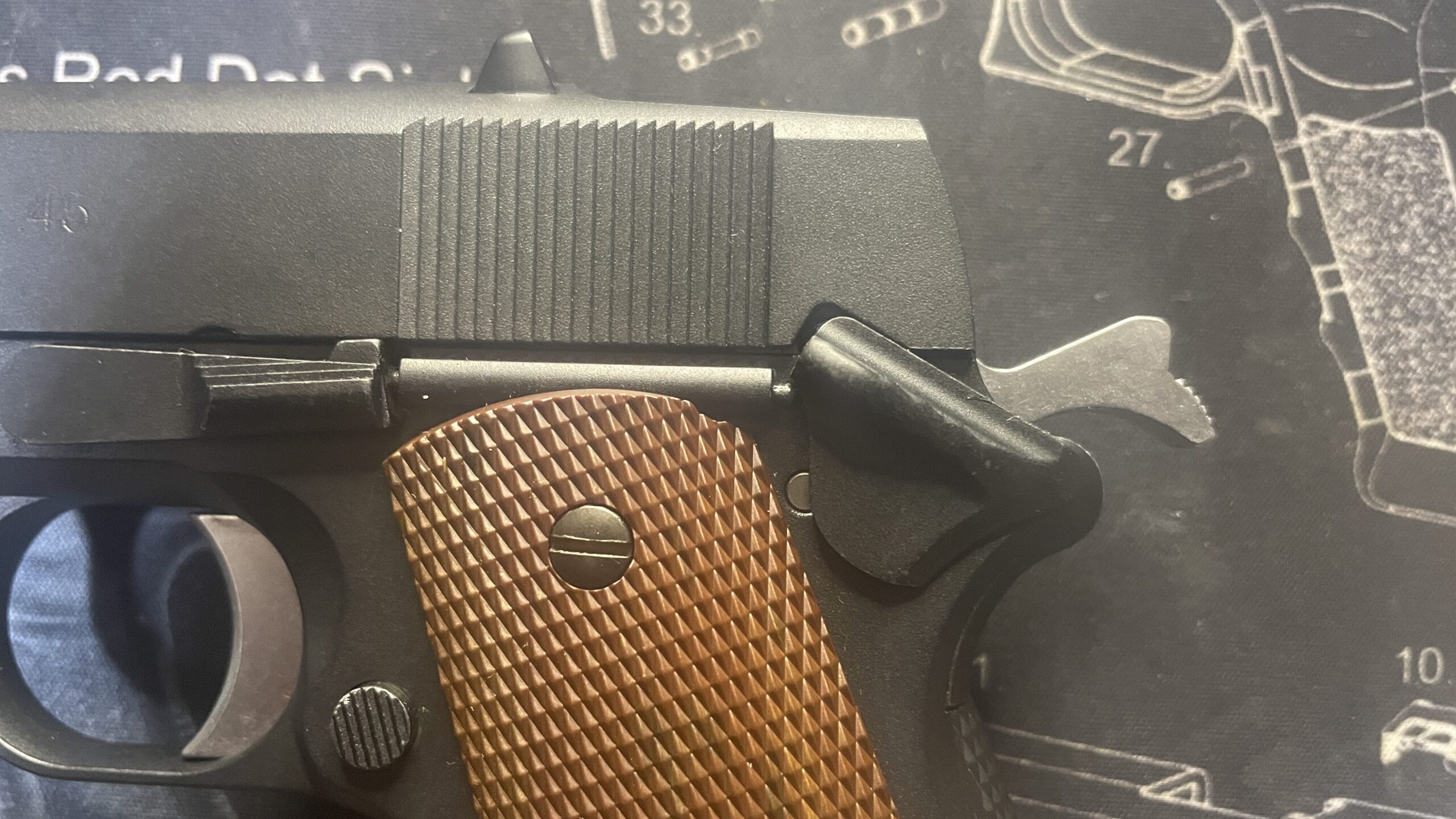 東京マルイ　デトニクス.45 コンバットマスター　サムセーフティ　オン