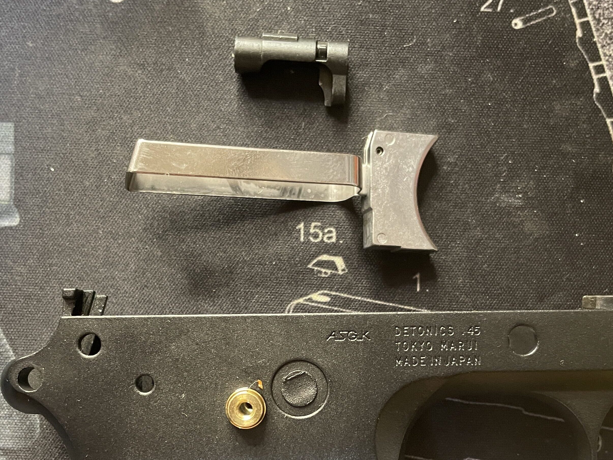 東京マルイ　デトニクス.45　トリガーの取り外し