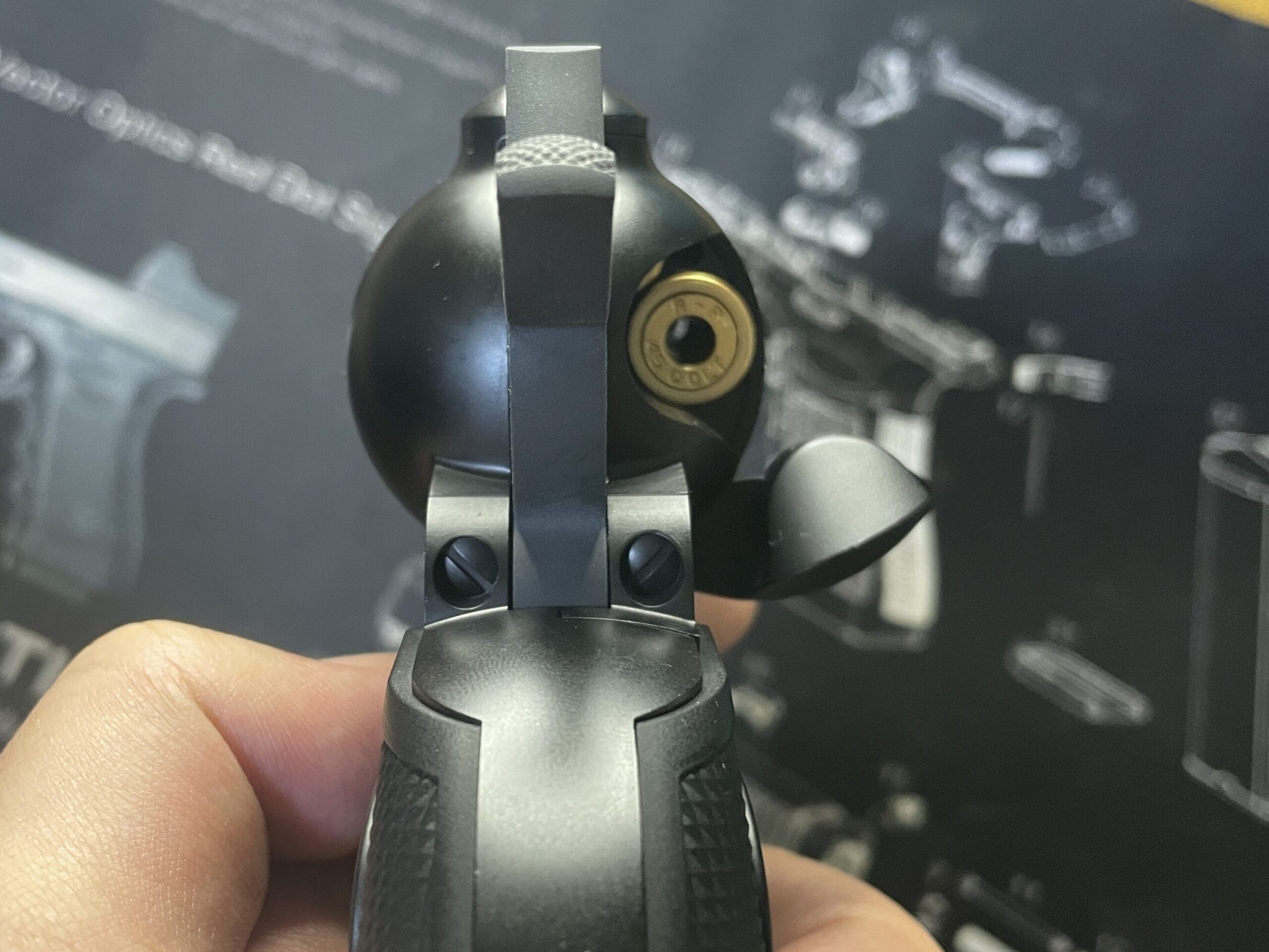 東京マルイ　SAA.45 アーティラリー　カートの装填