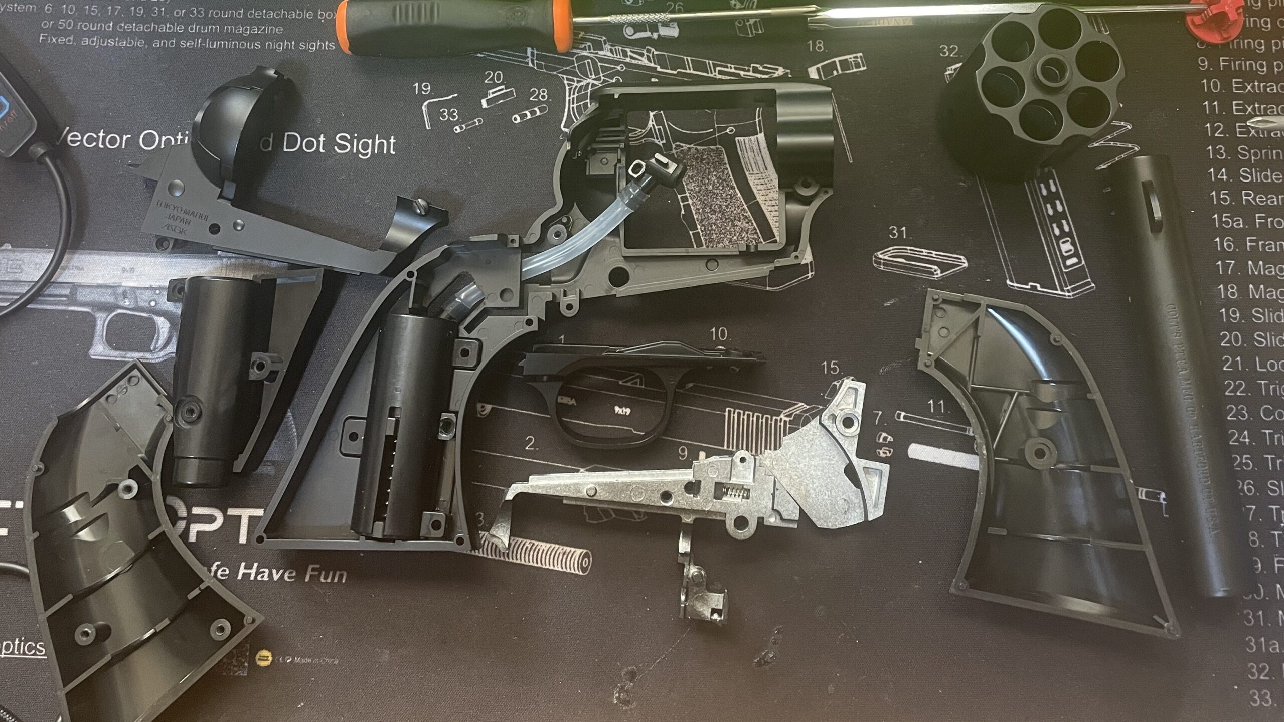 東京マルイ SAA.45 アーティラリー 分解とメカニズム解説