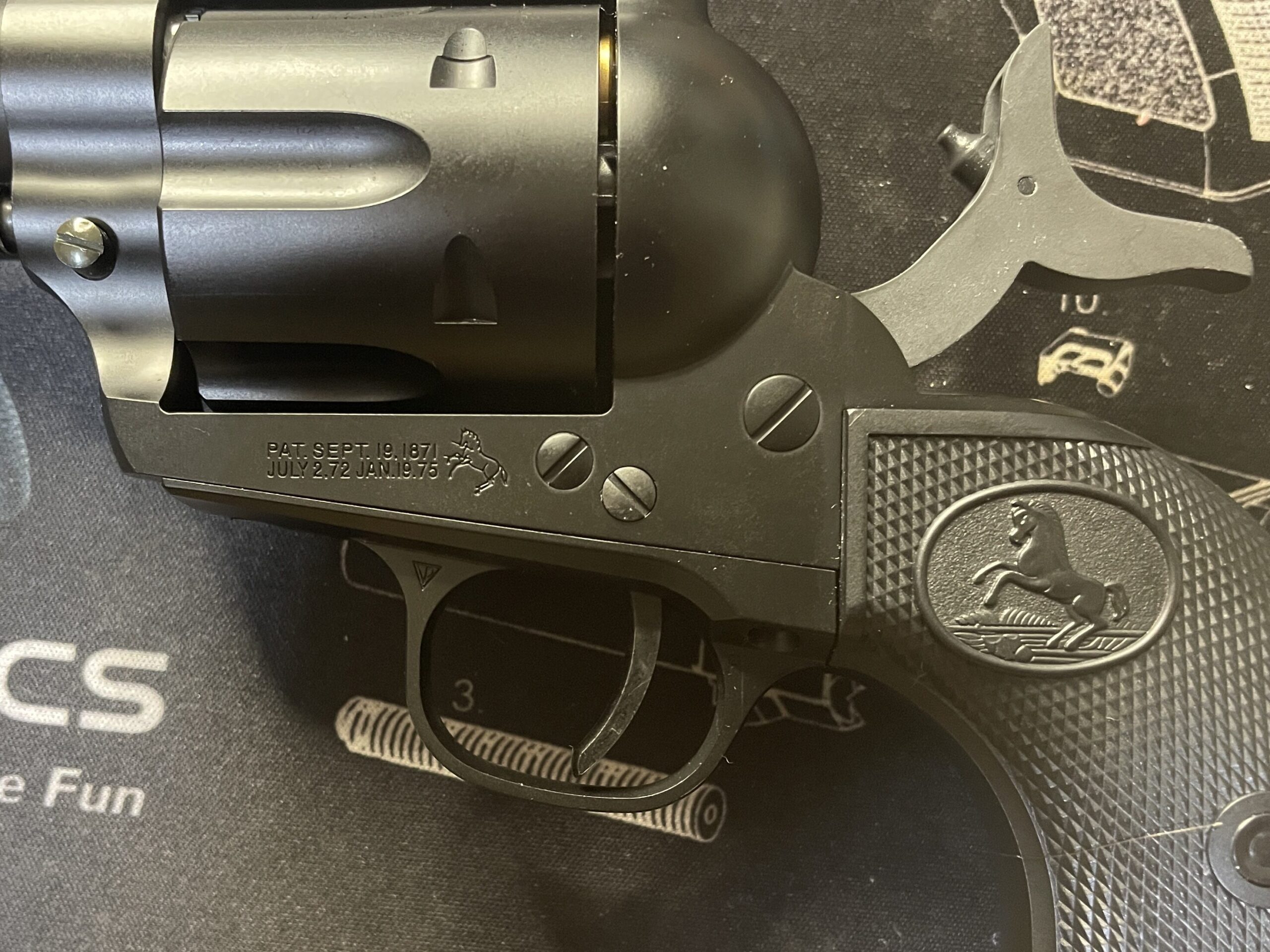 東京マルイ　SAA.45 アーティラリー　ハンマーフルコックでのトリガー位置