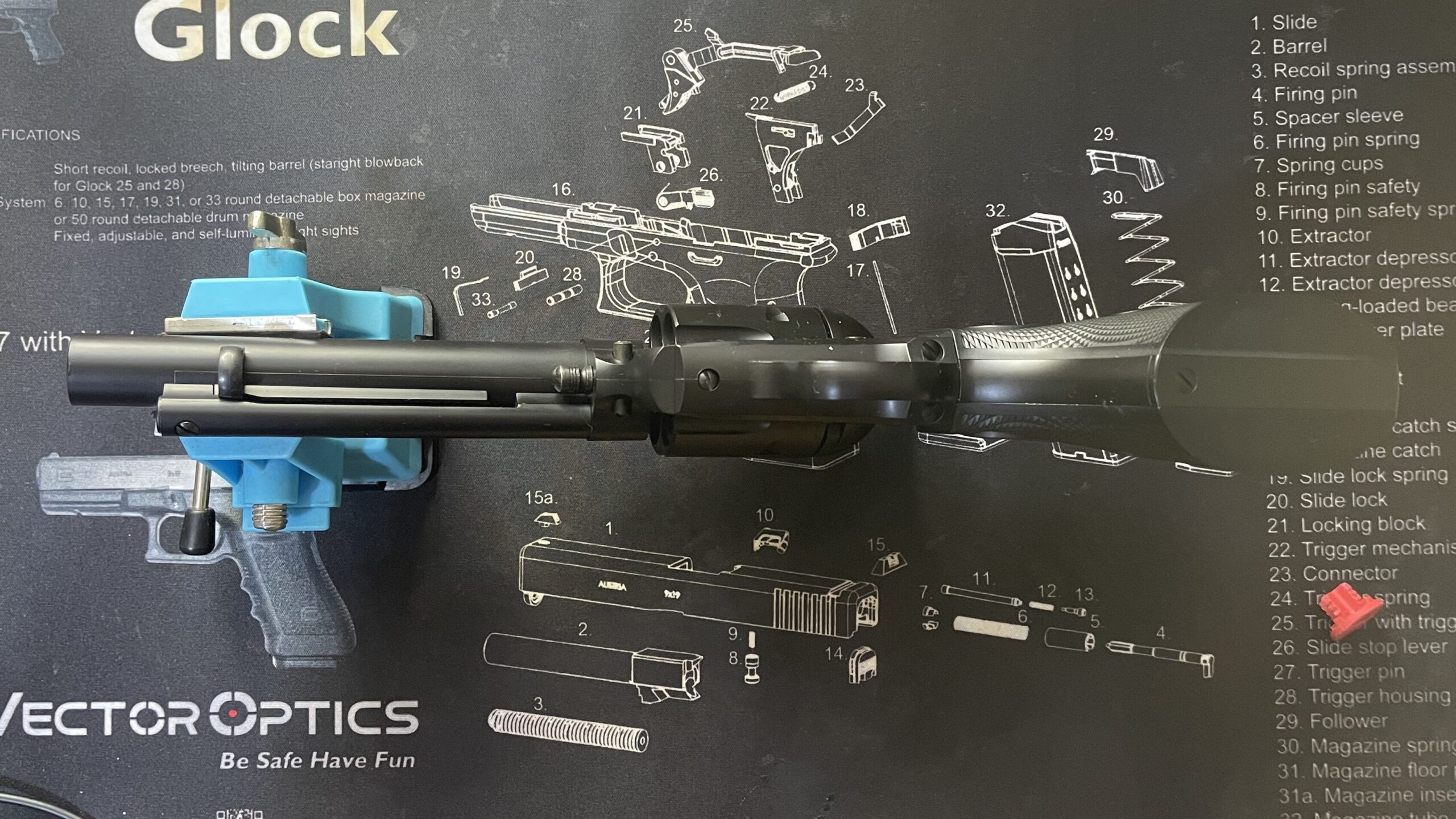 東京マルイ　SAA.45 アーティラリー　下面