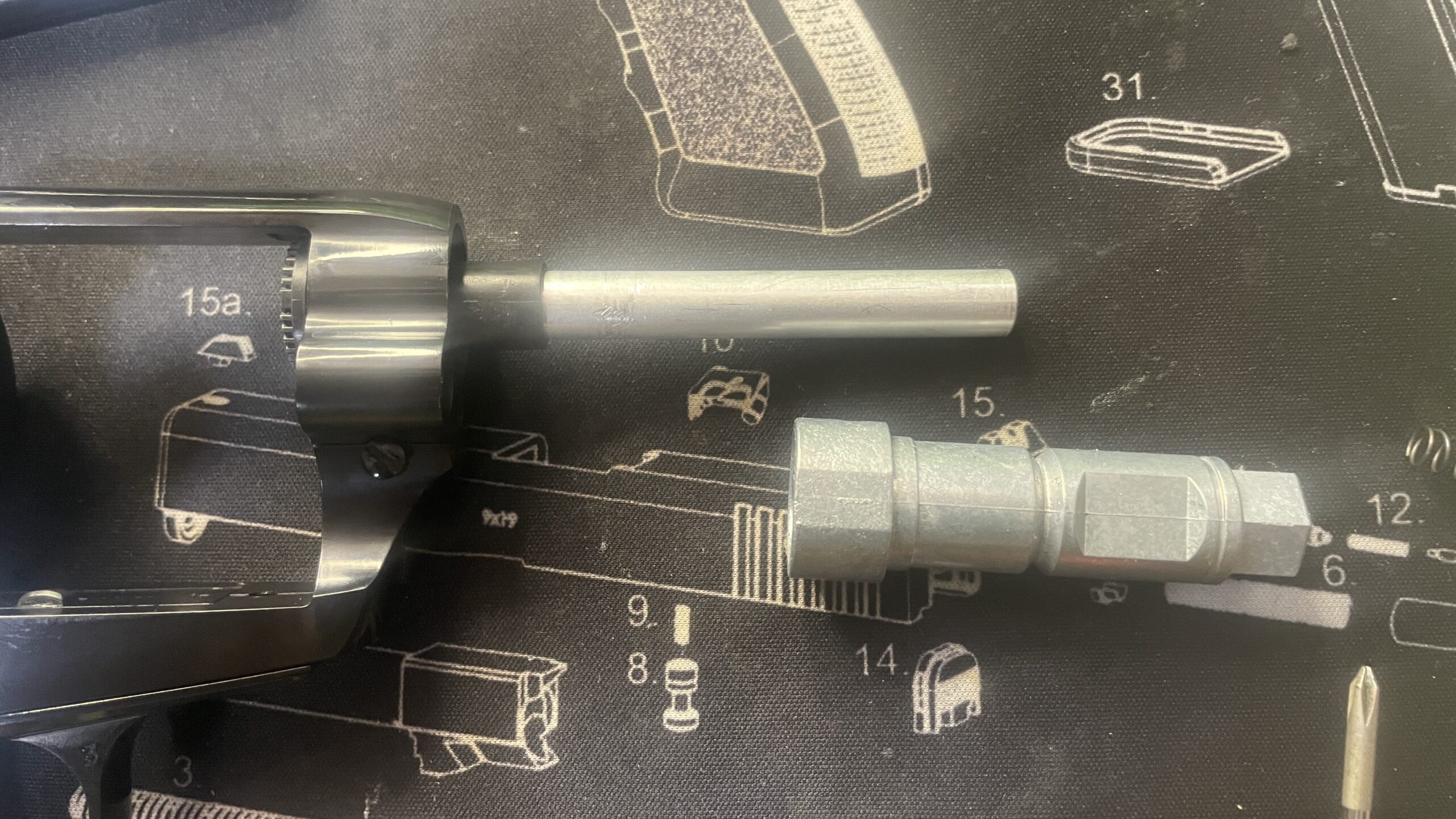 東京マルイ　SAA.45　バレルの組み立て