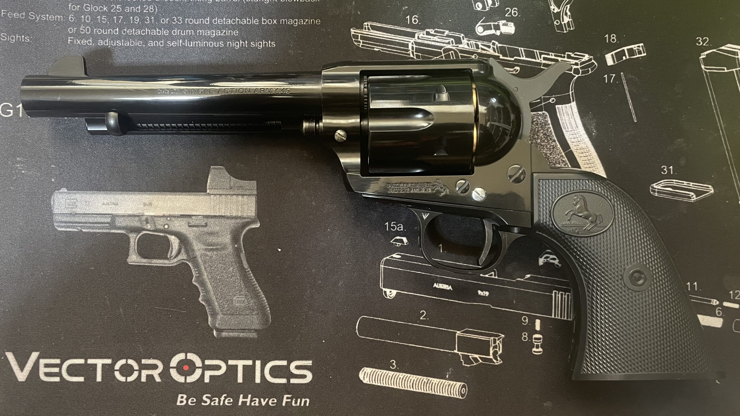 東京マルイ　SAA.45　カスタム完成　左側