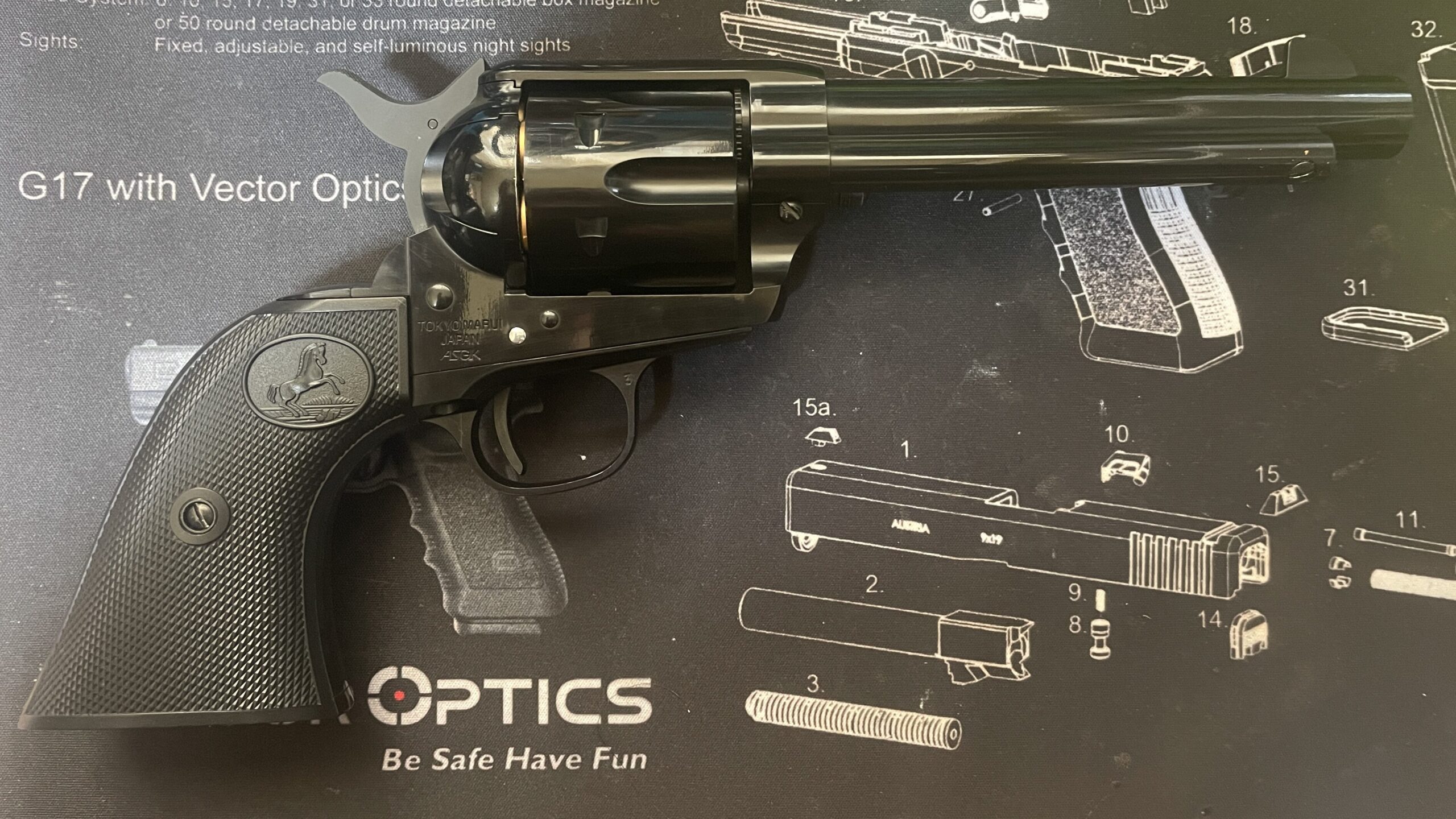 東京マルイ　SAA.45　カスタム完成　右側