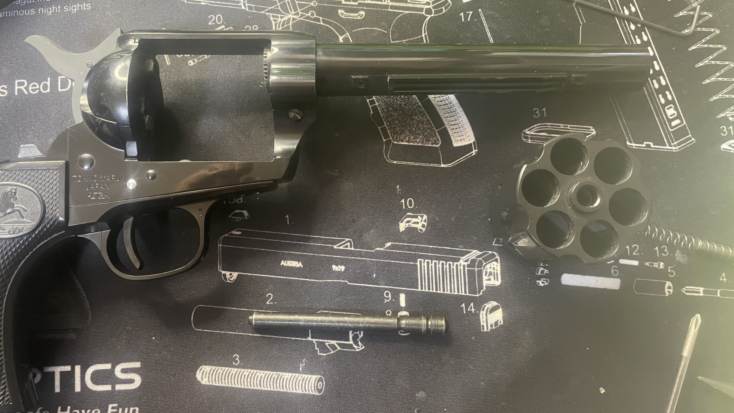 東京マルイ　SAA.45　シリンダの組み立て