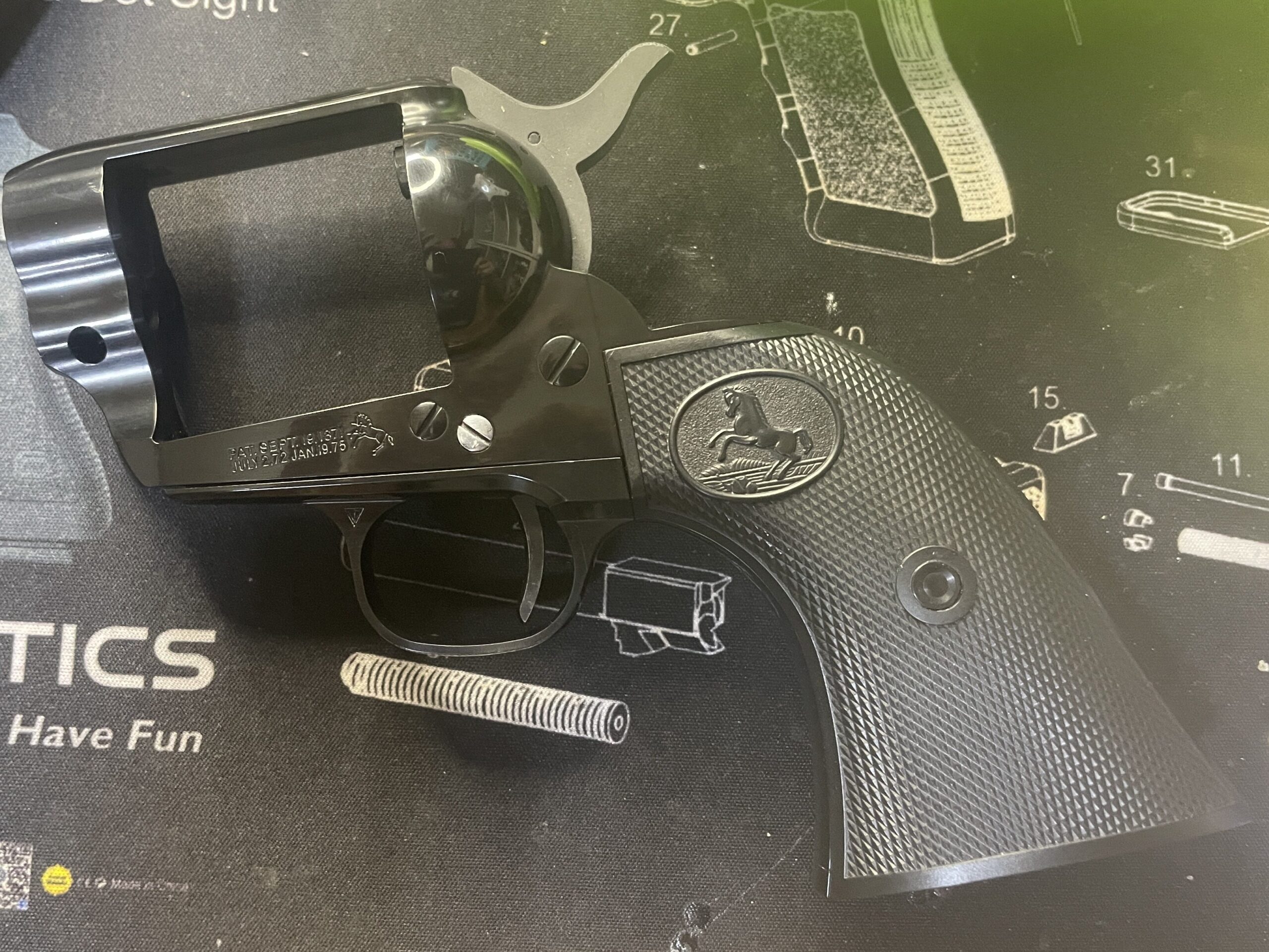 東京マルイ　SAA.45　完成したフレーム　左側