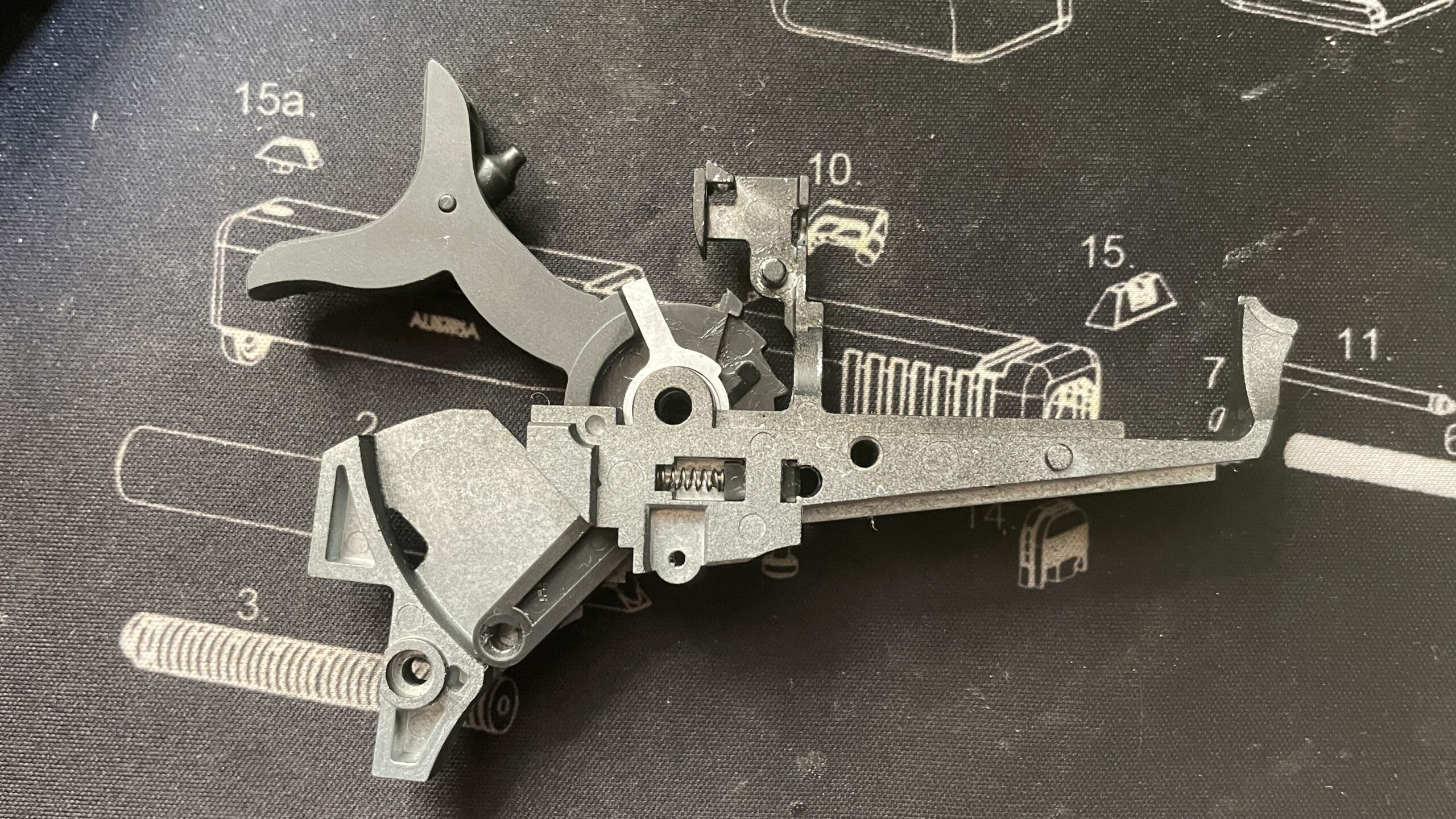 東京マルイ　SAA.45　ハンマー組み込み