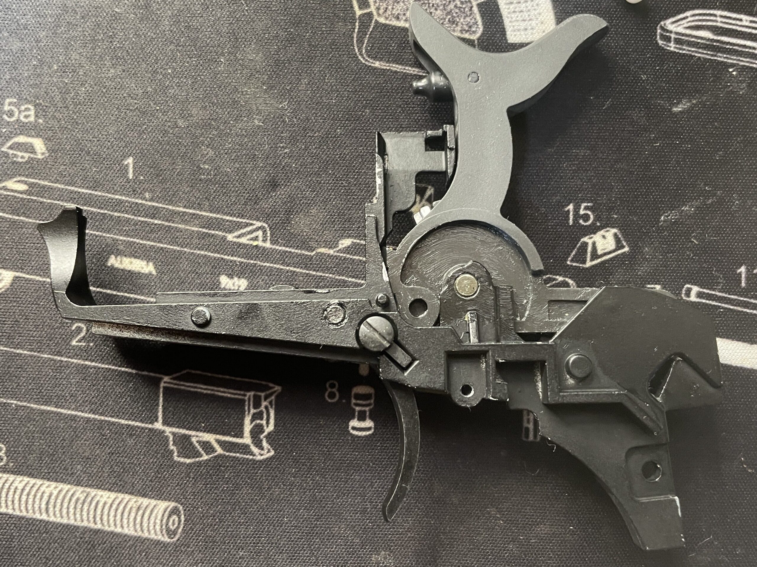 東京マルイ　SAA.45　ハンマーユニット完成　左側