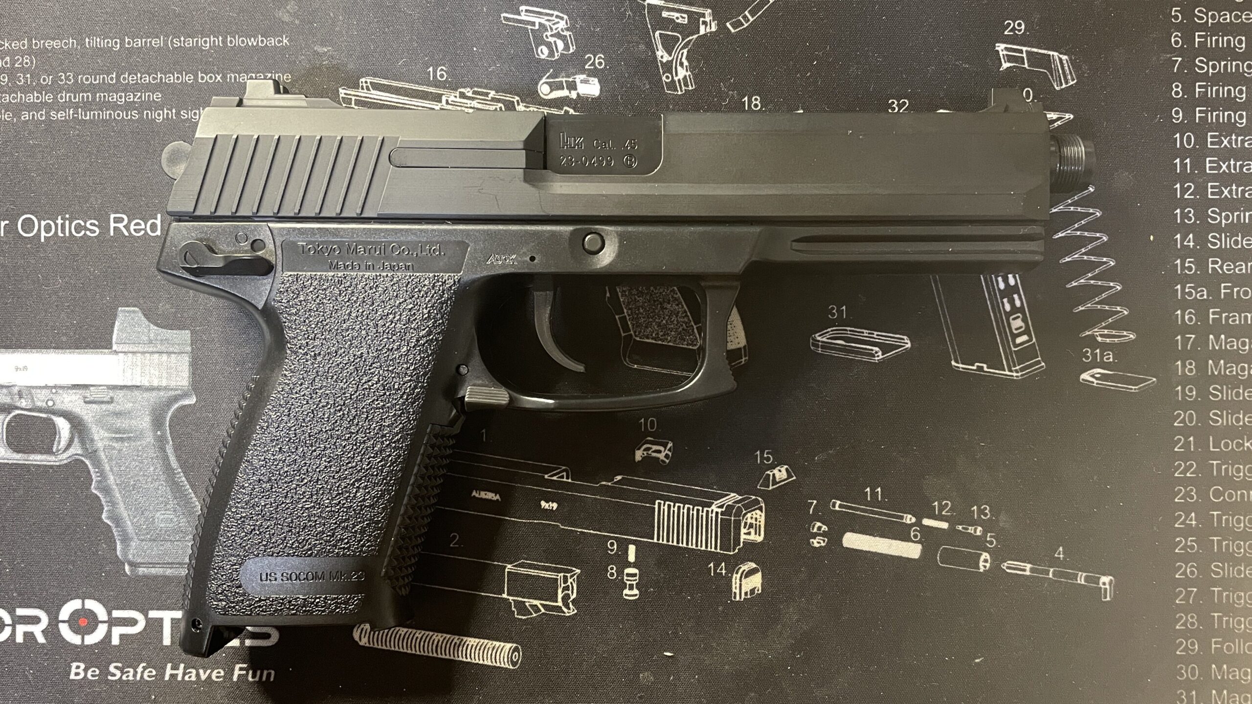 東京マルイ　ソーコム　MK23　HG　コッキング前