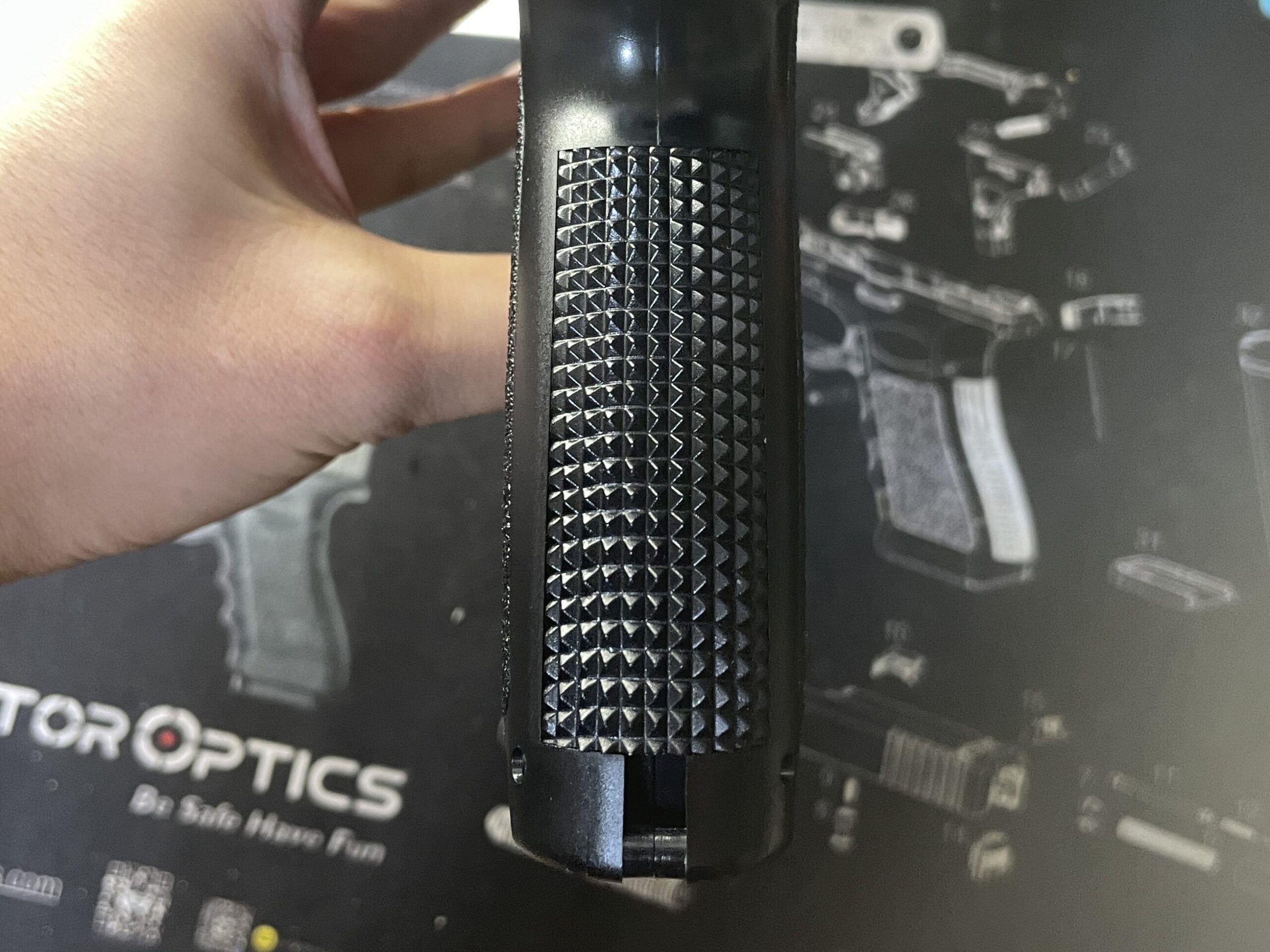 東京マルイ　ソーコム　MK23　HG　後ろ側のチェッカリング