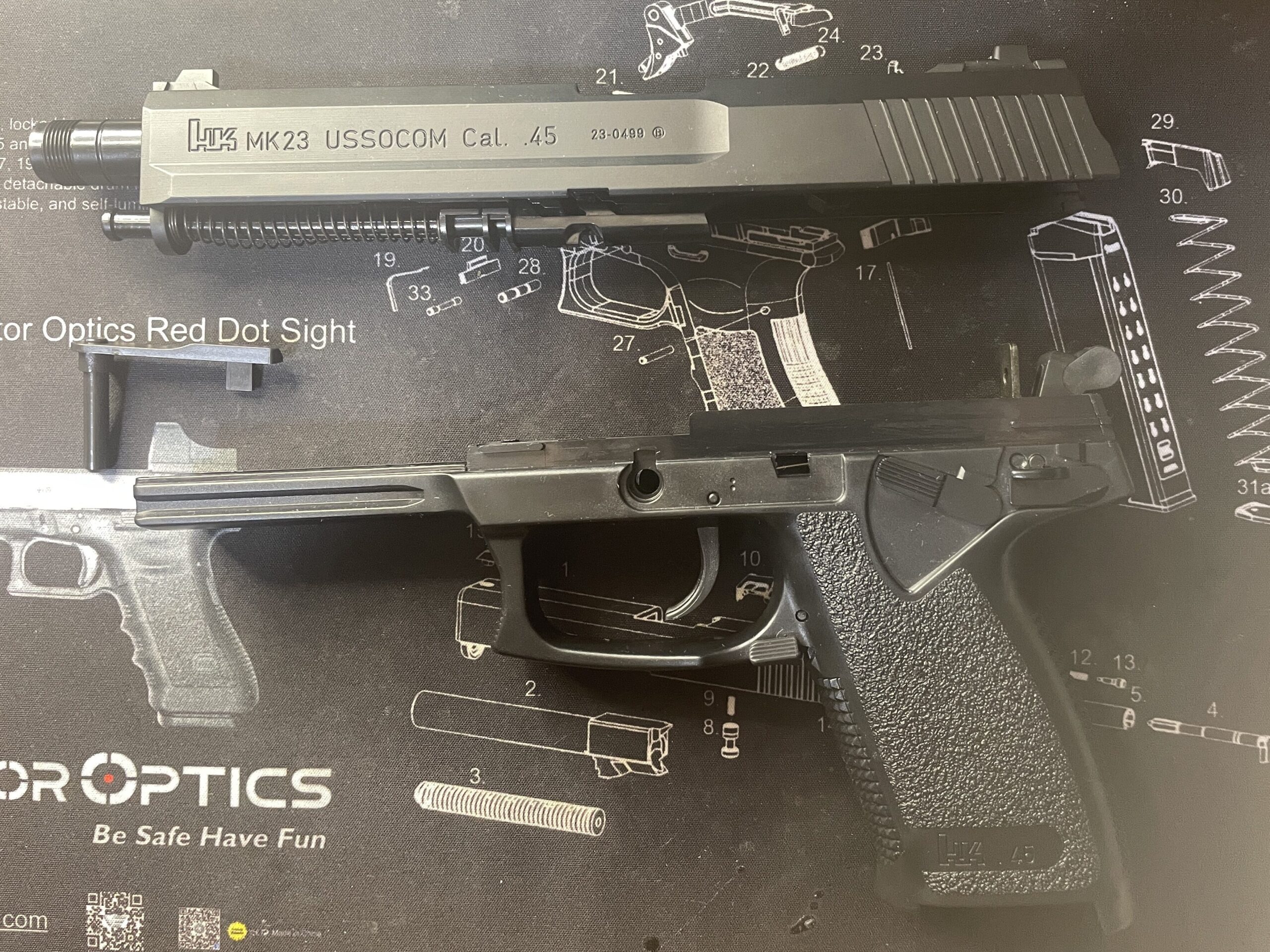 東京マルイ　ソーコム　MK23 HG　スライド、フレームの分割