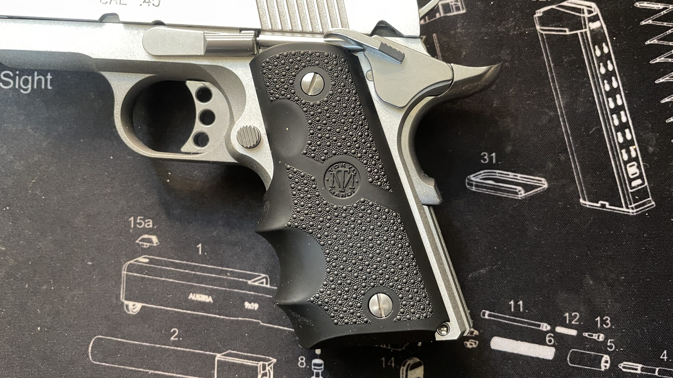 東京マルイ V10 Ultra Compact ホーググリップ