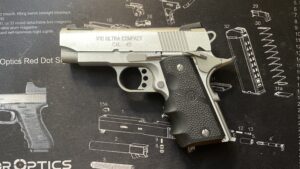 東京マルイ　V10 Ultra Compact レフトサイド