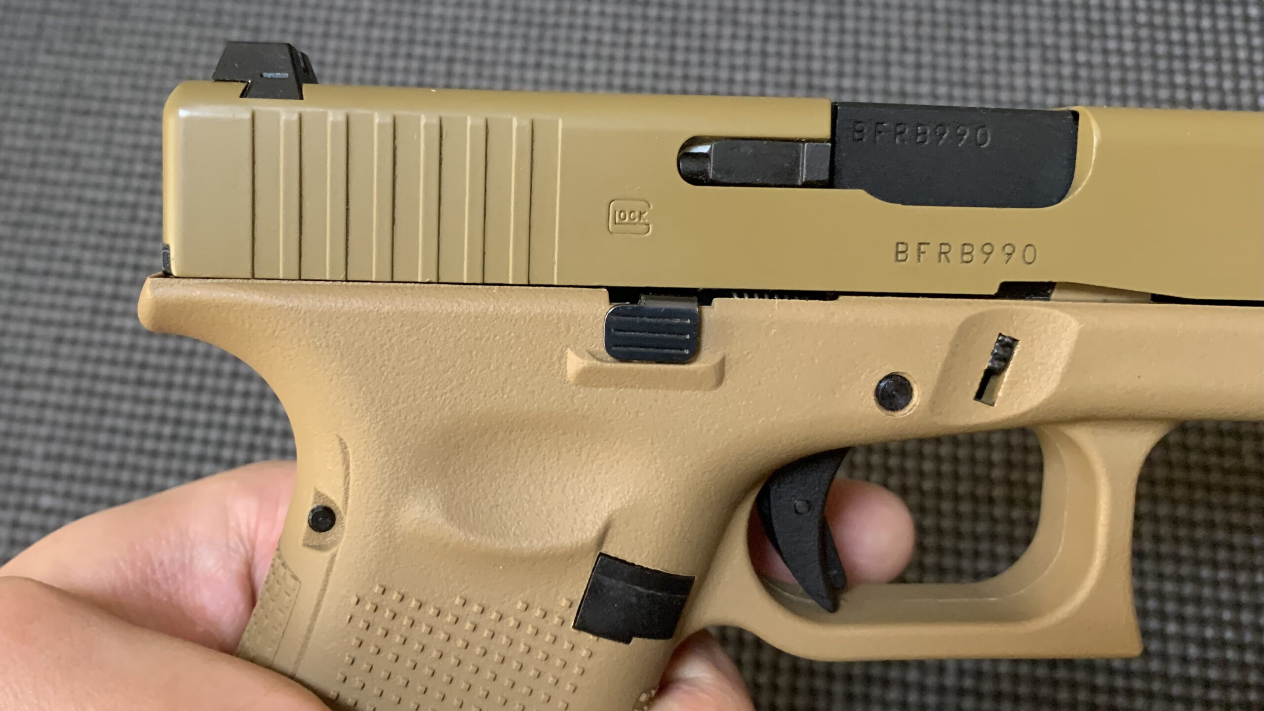 VFC/UMAREX GLOCK19X マガジンリリースボタン