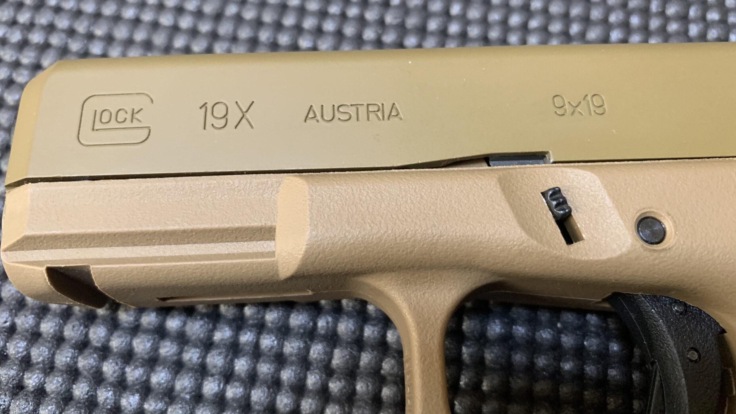 VFC/UMAREX GLOCK19X 正規刻印